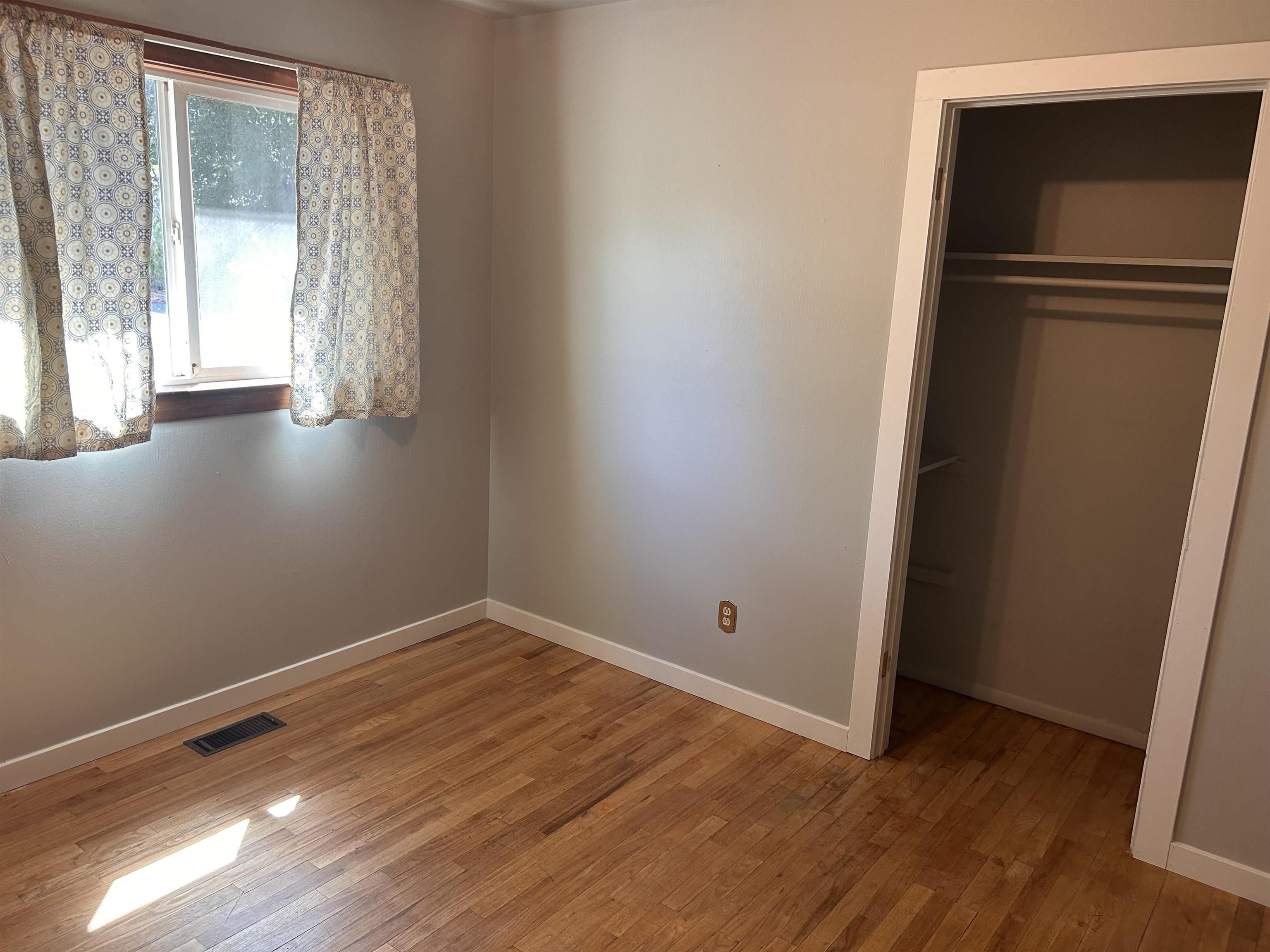2132 Hall Avenue Property Photo 11