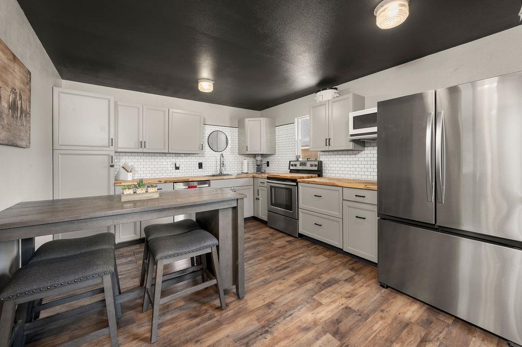 531 28 1/4 Road Property Photo 5