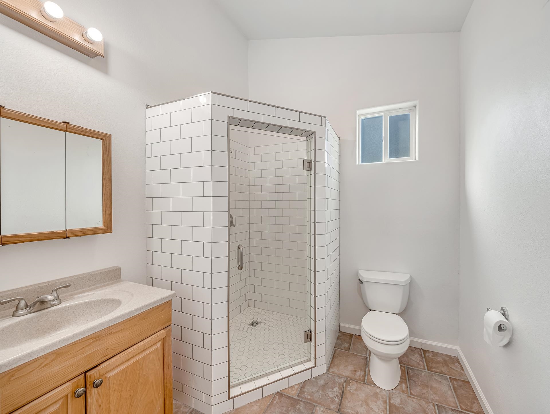281 N Peach Street Property Photo 27