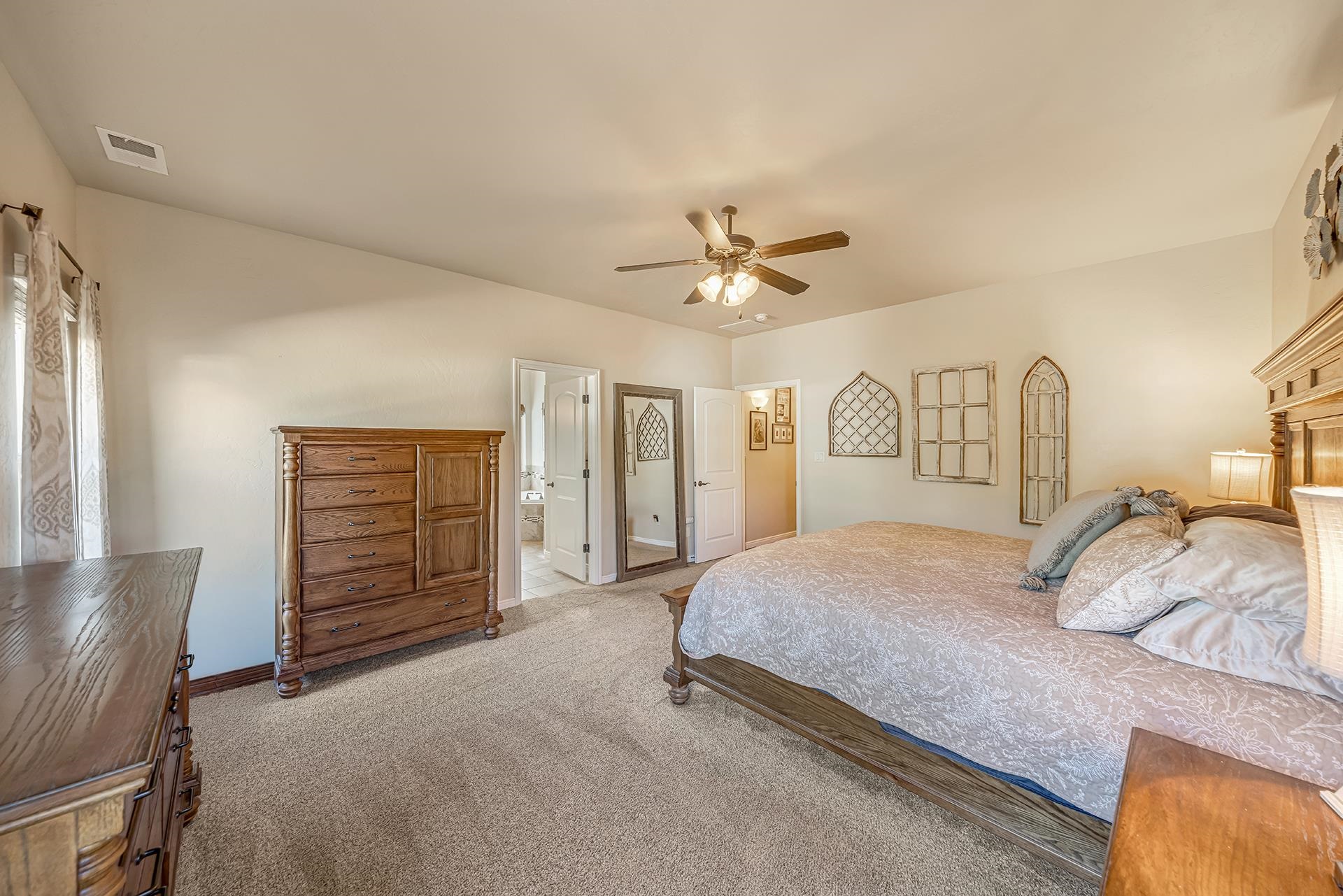 735 Moores Diamond Drive Property Photo 13