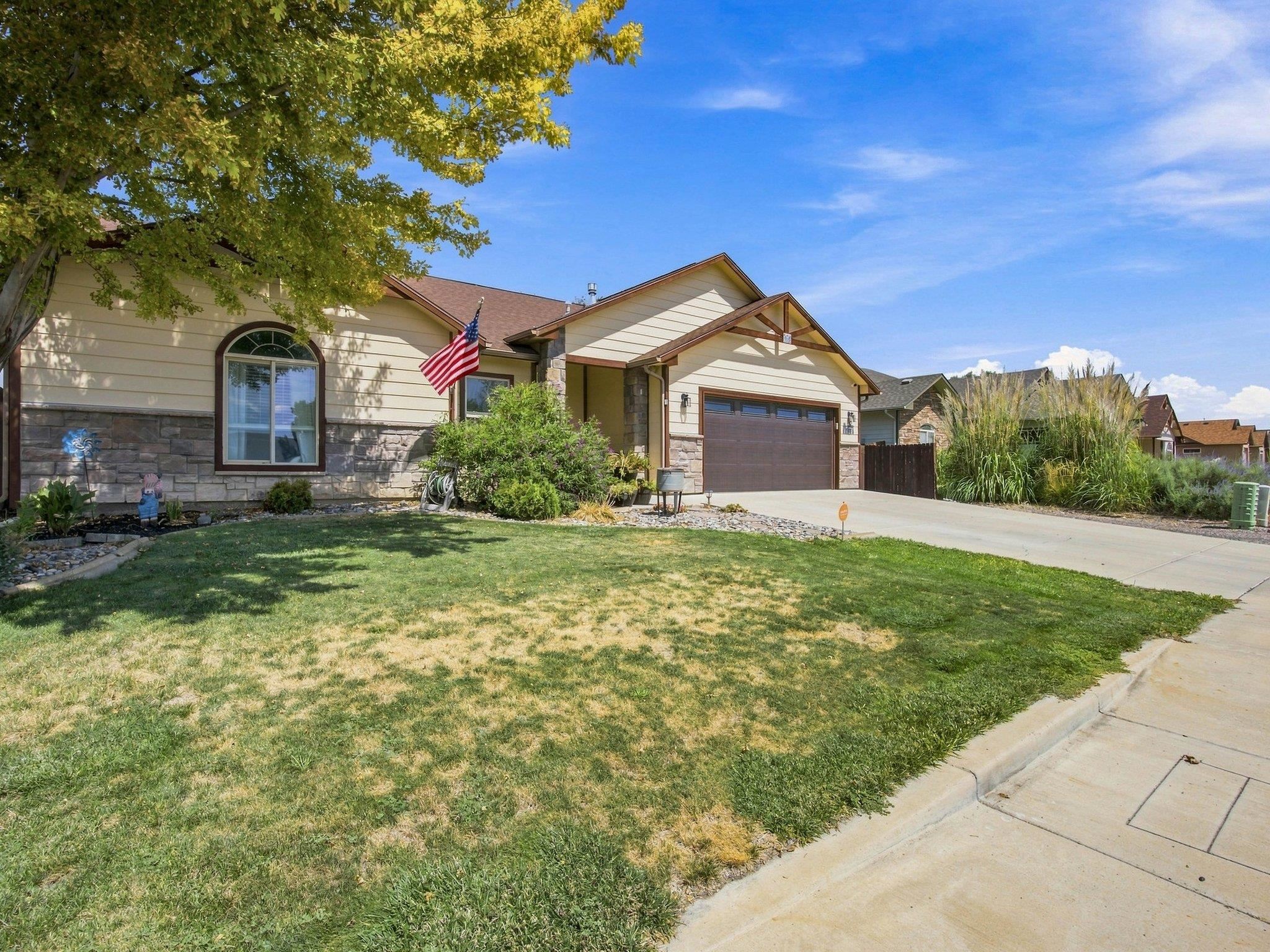 1421 Bobcat Way Property Photo 3