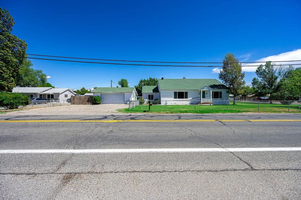 516 28 1/2 Road Property Photo 3
