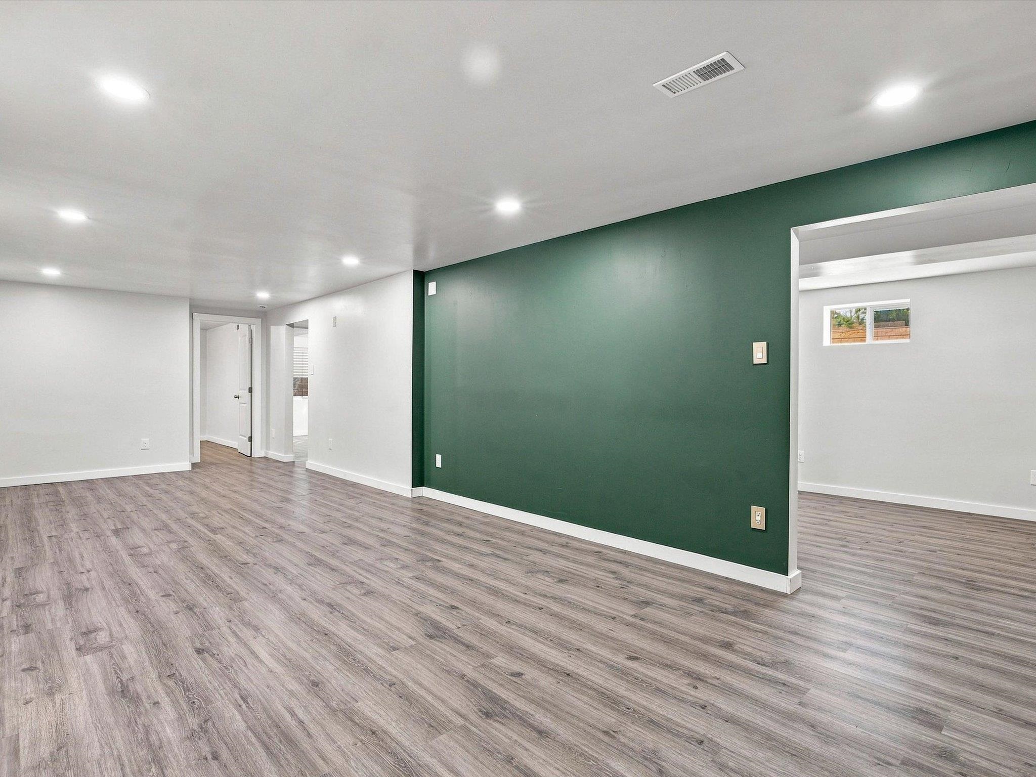 244 W Kennedy Avenue Property Photo 31