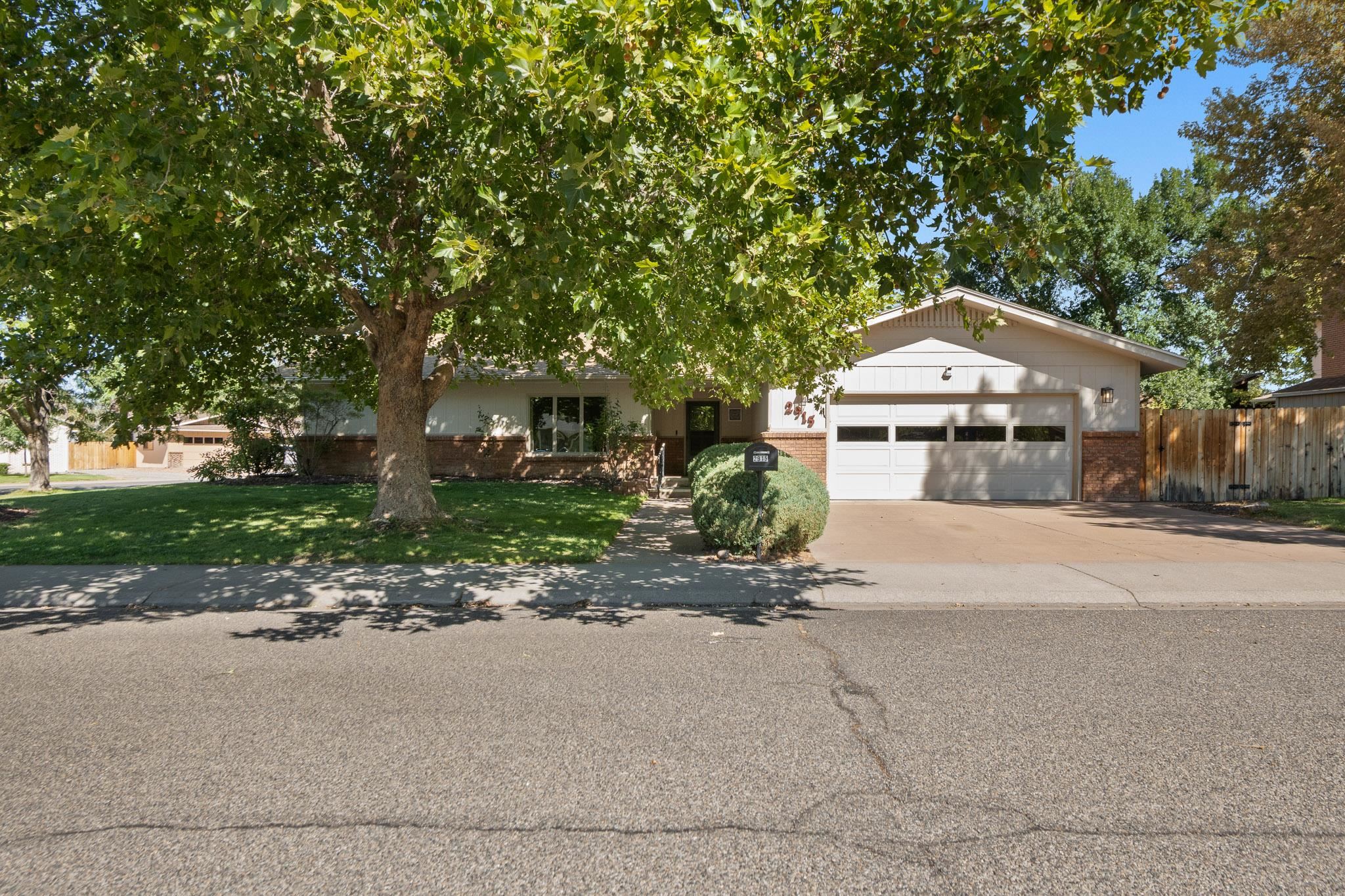 2915 Applewood Street Property Photo 1
