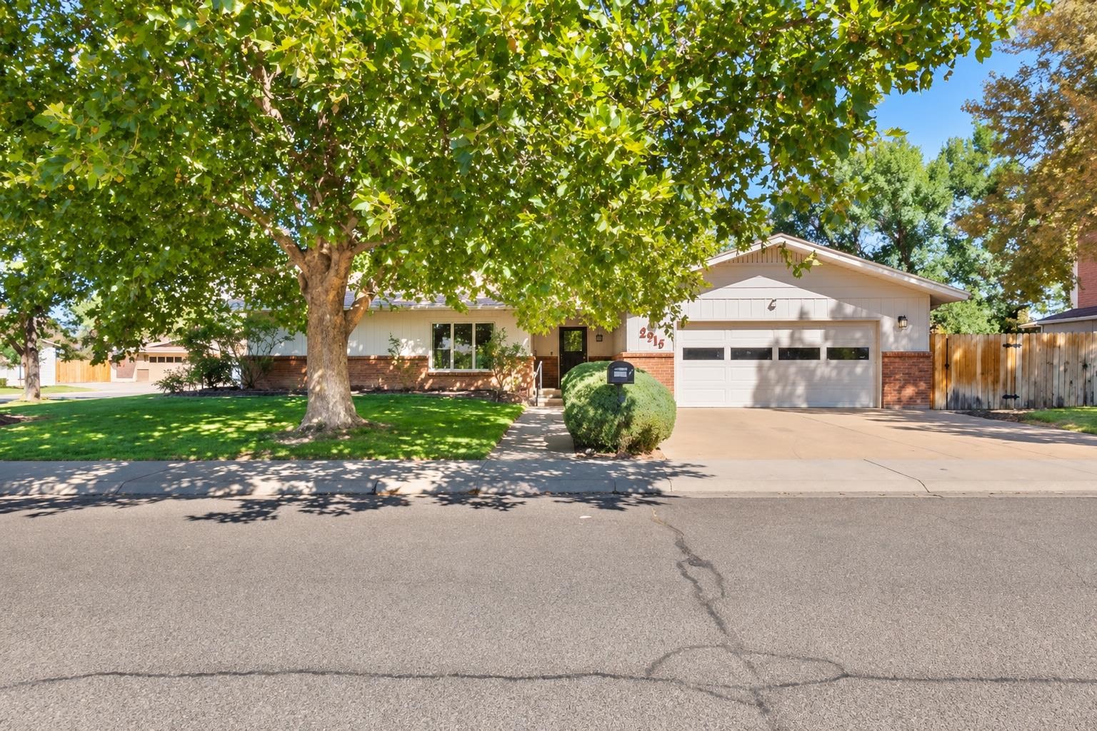 2915 Applewood Street Property Photo 1