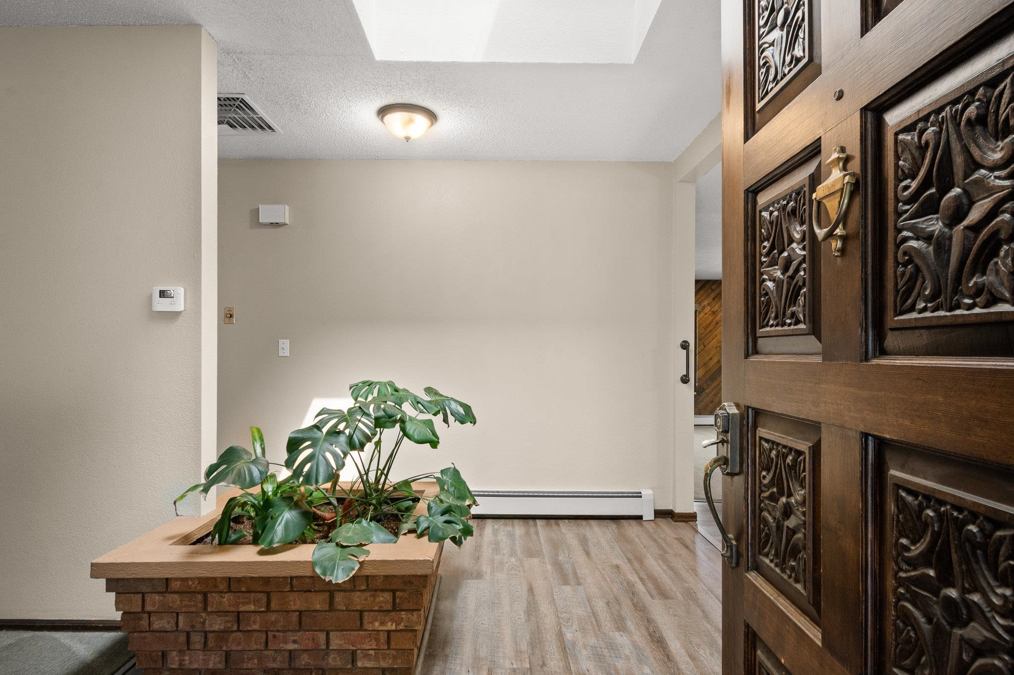 2915 Applewood Street Property Photo 2