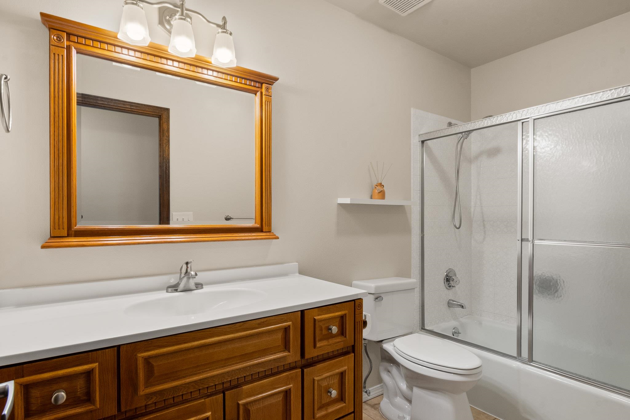 2915 Applewood Street Property Photo 17