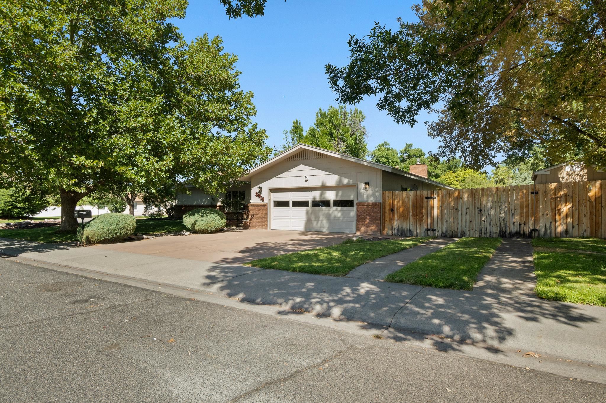 2915 Applewood Street Property Photo 29
