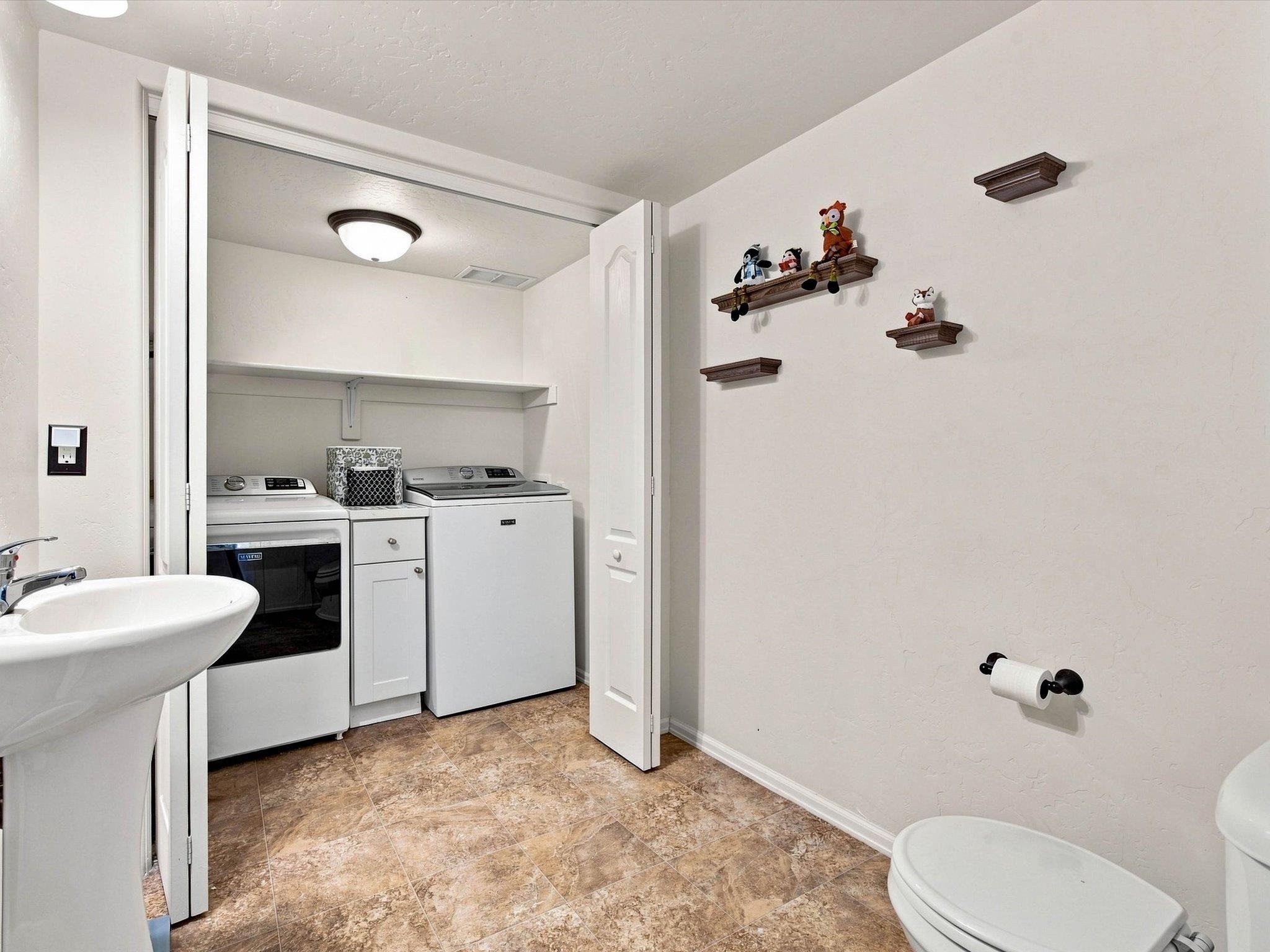 652 1/2 Tammera Lane Property Photo 16