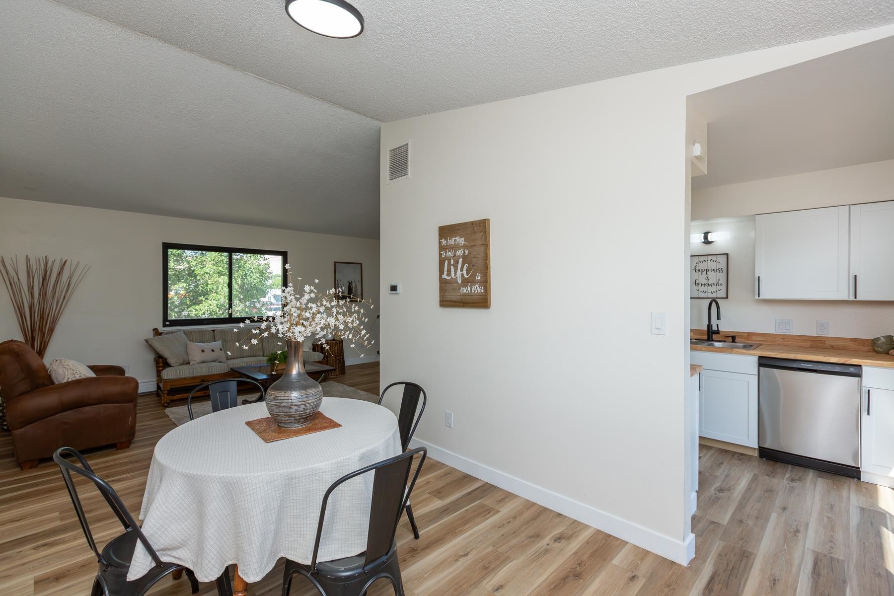 3229 Bunting Avenue Property Photo 6