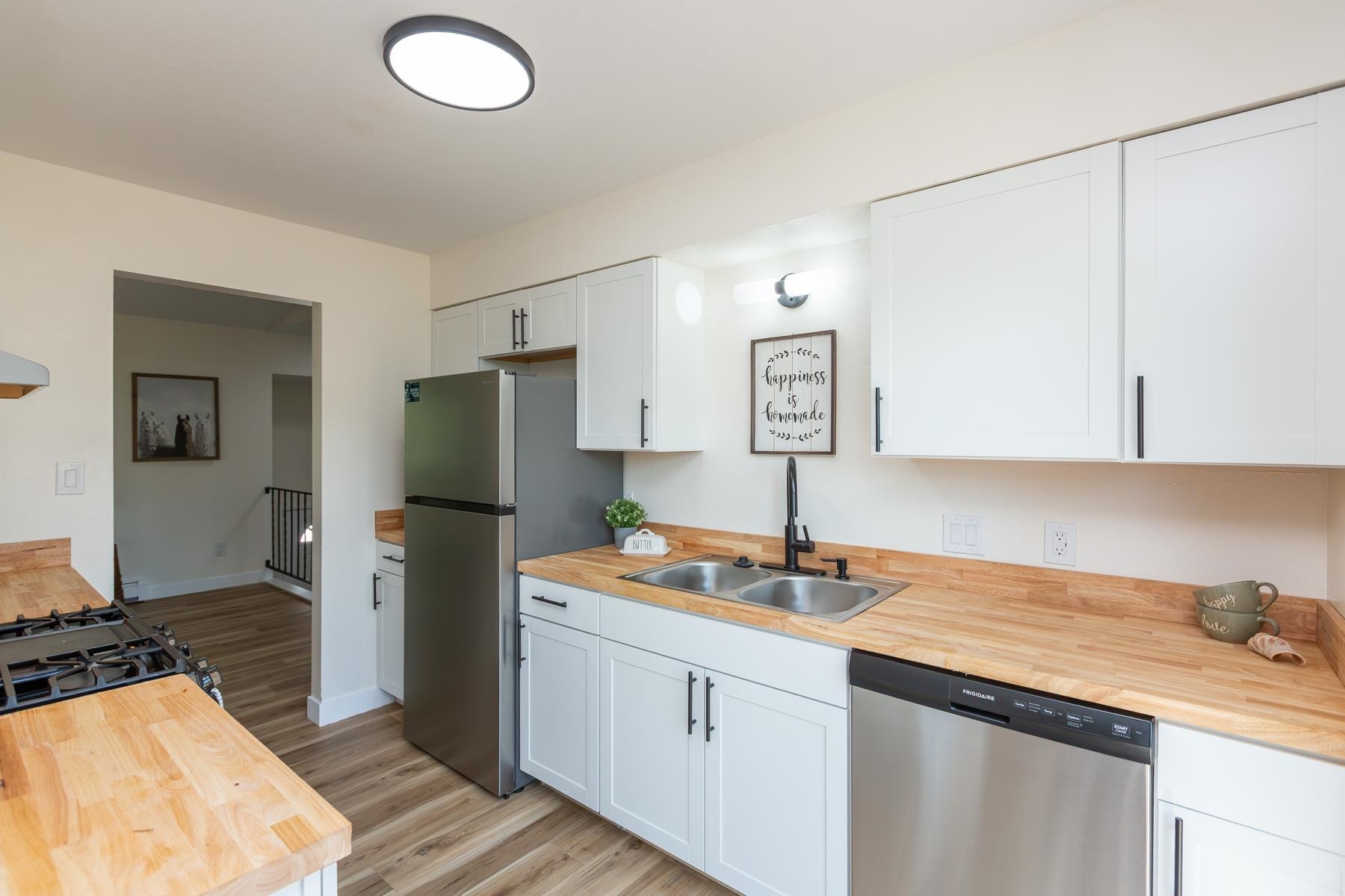 3229 Bunting Avenue Property Photo 7