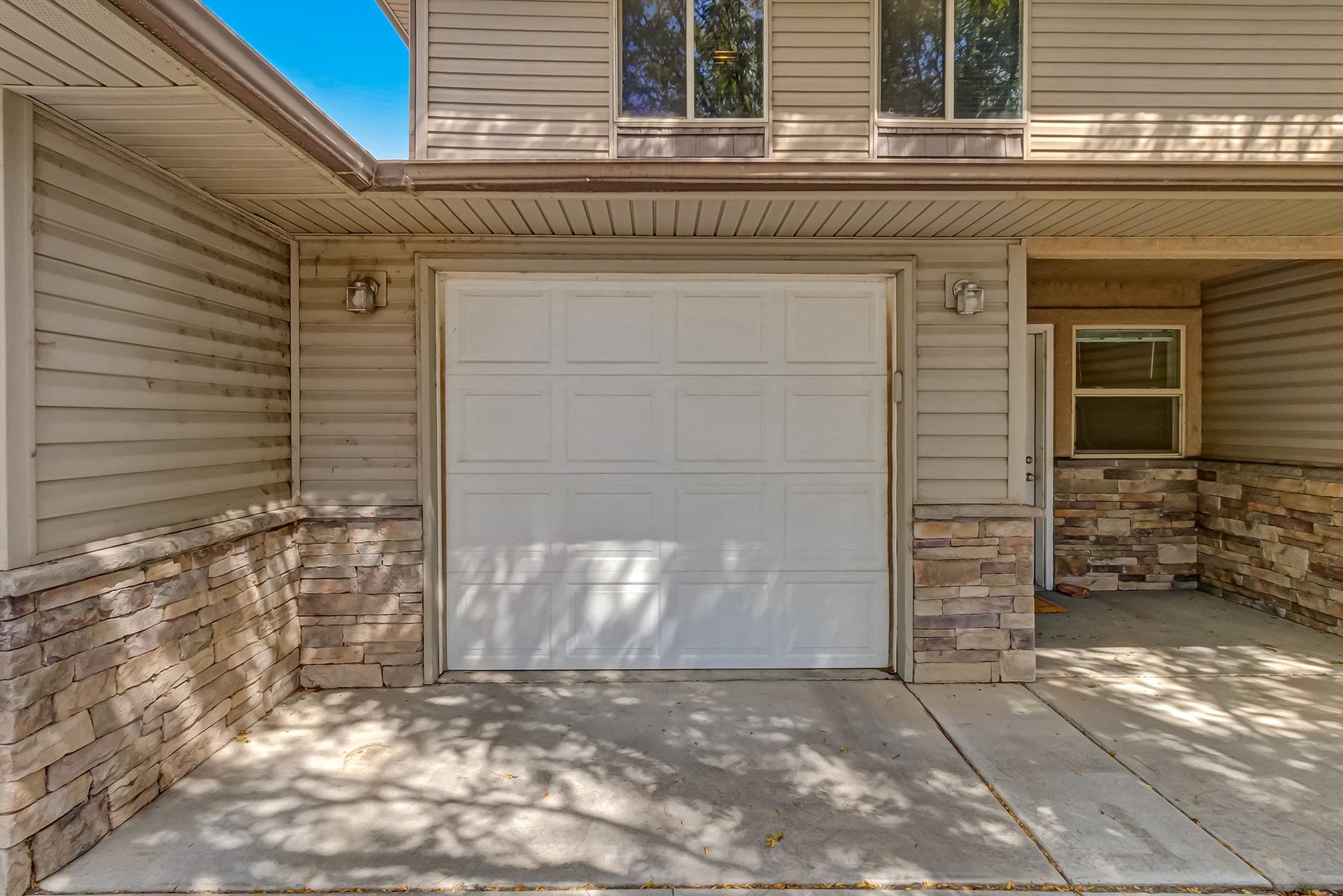 2458 1/2 Brookwillow Loop Property Photo 4