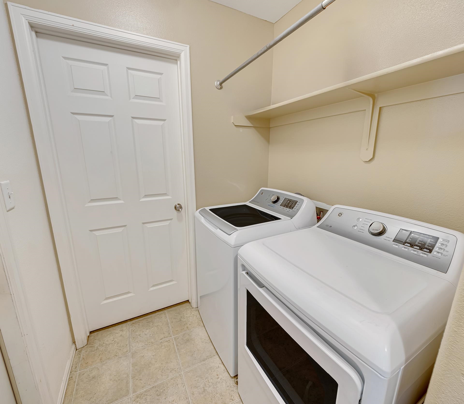 2458 1/2 Brookwillow Loop Property Photo 24