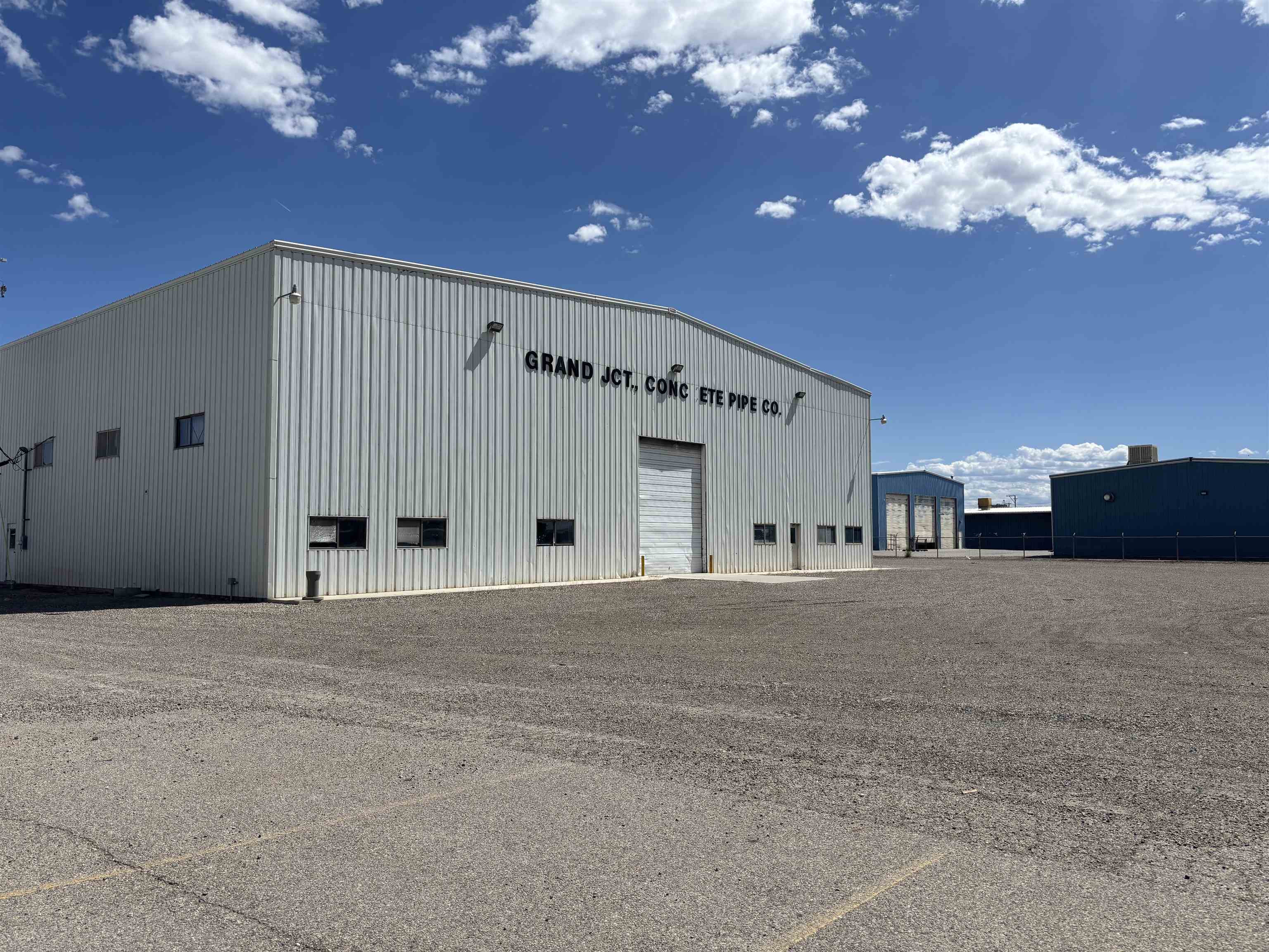 2868 I-70 Business Loop Property Photo 1