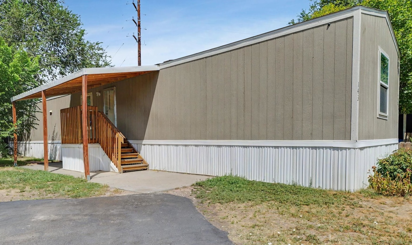 585 25 1/2 Road Property Photo 1