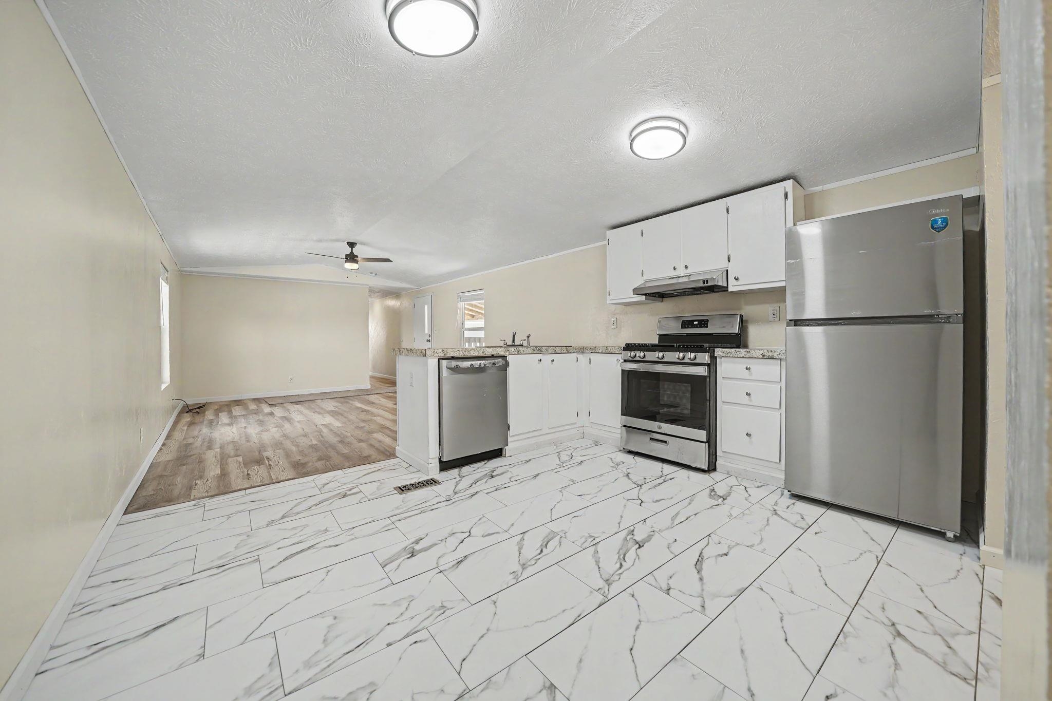 585 25 1/2 Road Property Photo 6