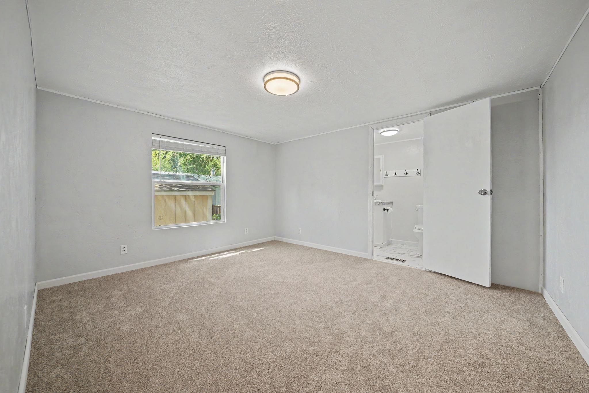 585 25 1/2 Road Property Photo 9