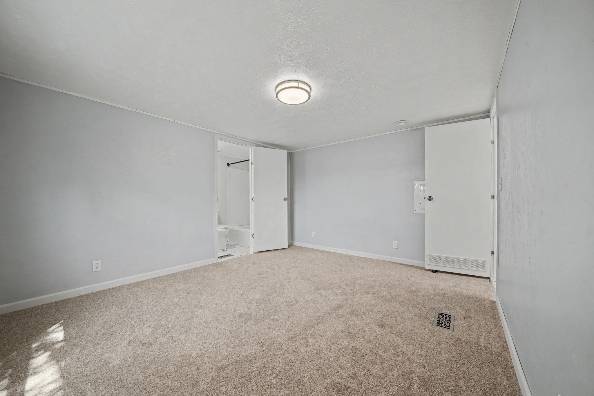 585 25 1/2 Road Property Photo 11