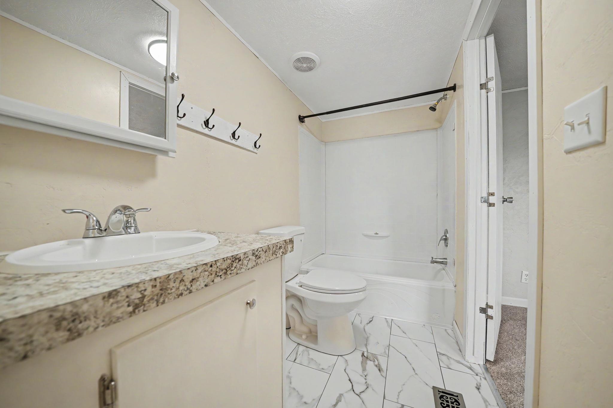 585 25 1/2 Road Property Photo 12