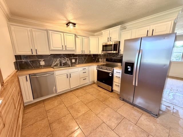 605 Susan Street Property Photo 16