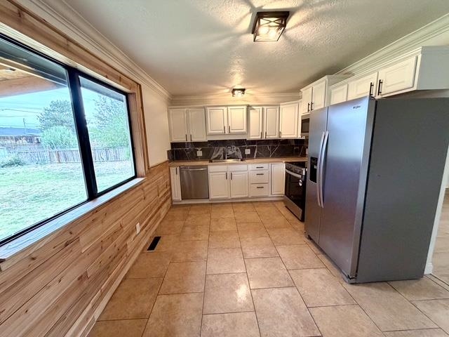 605 Susan Street Property Photo 18
