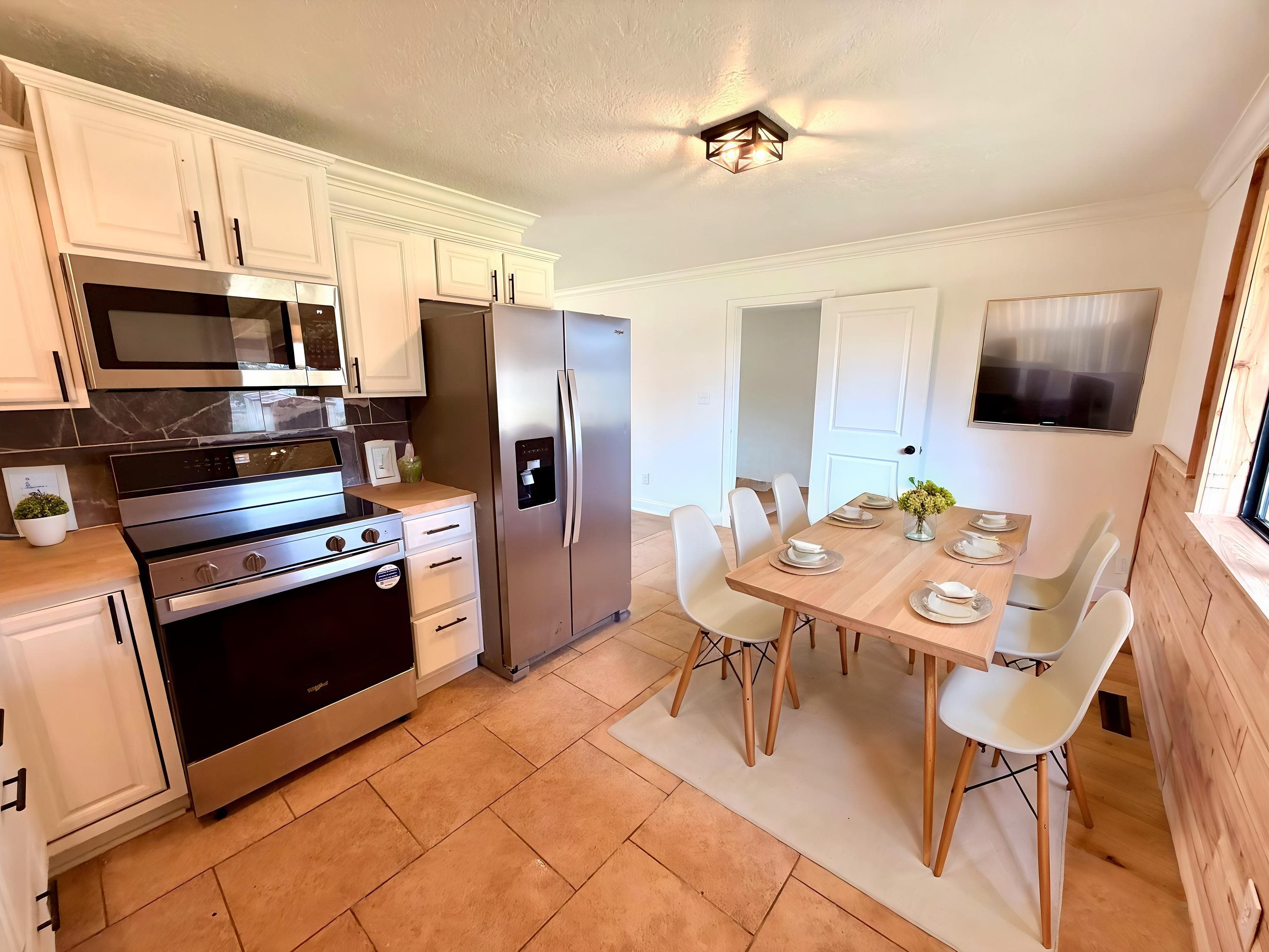 605 Susan Street Property Photo 20