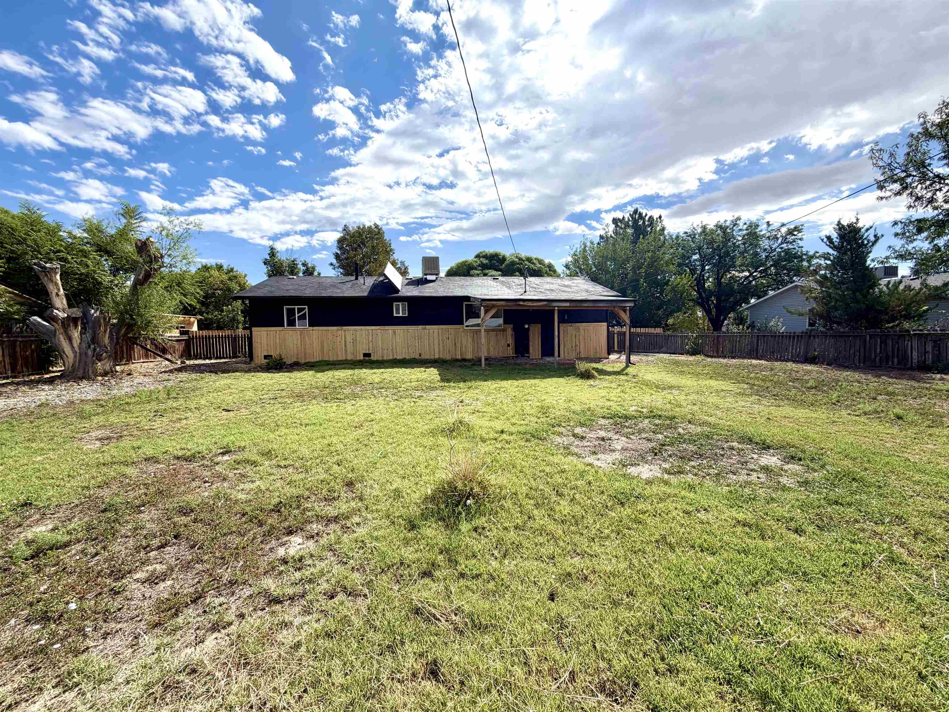 605 Susan Street Property Photo 34