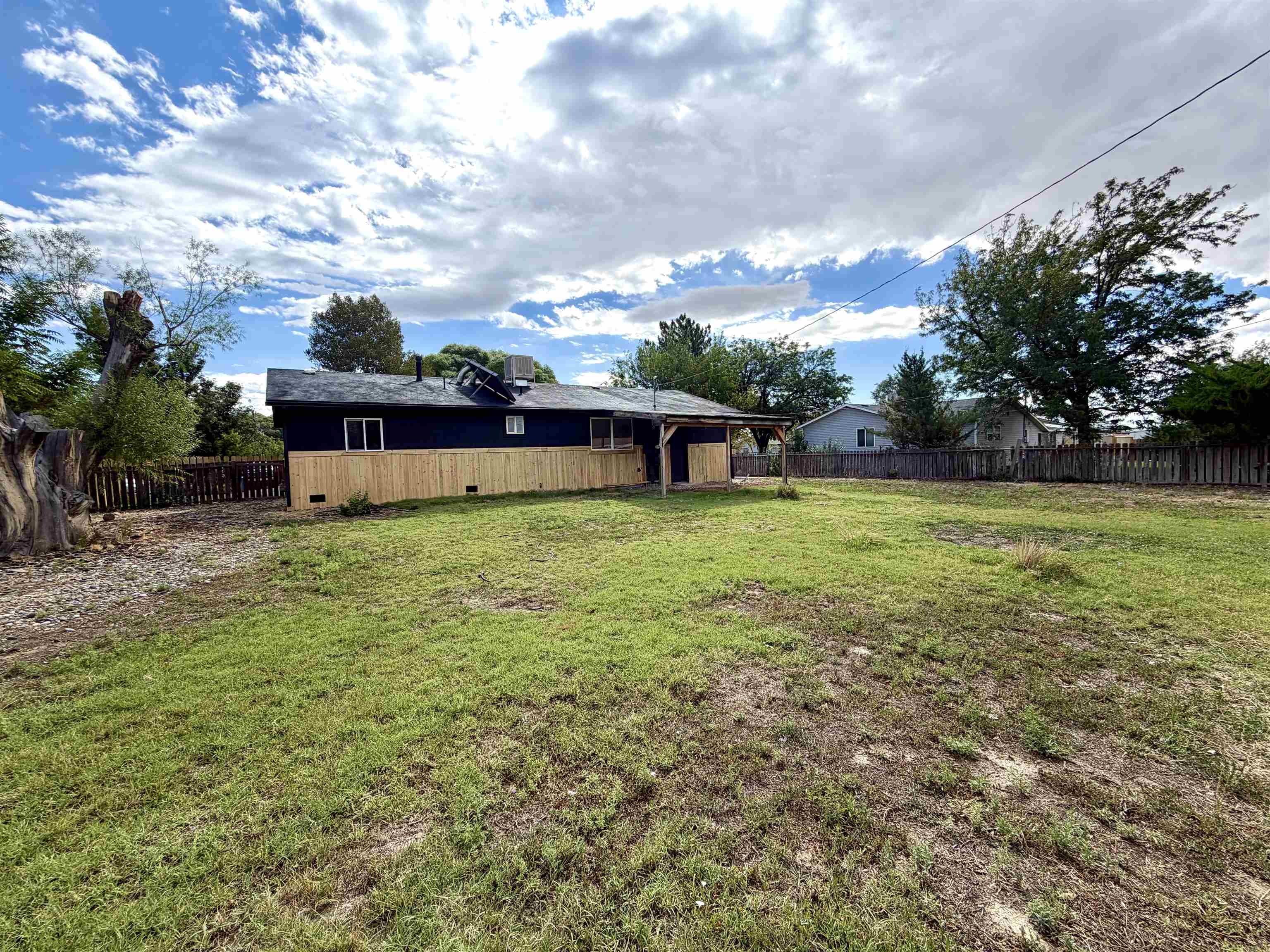 605 Susan Street Property Photo 35