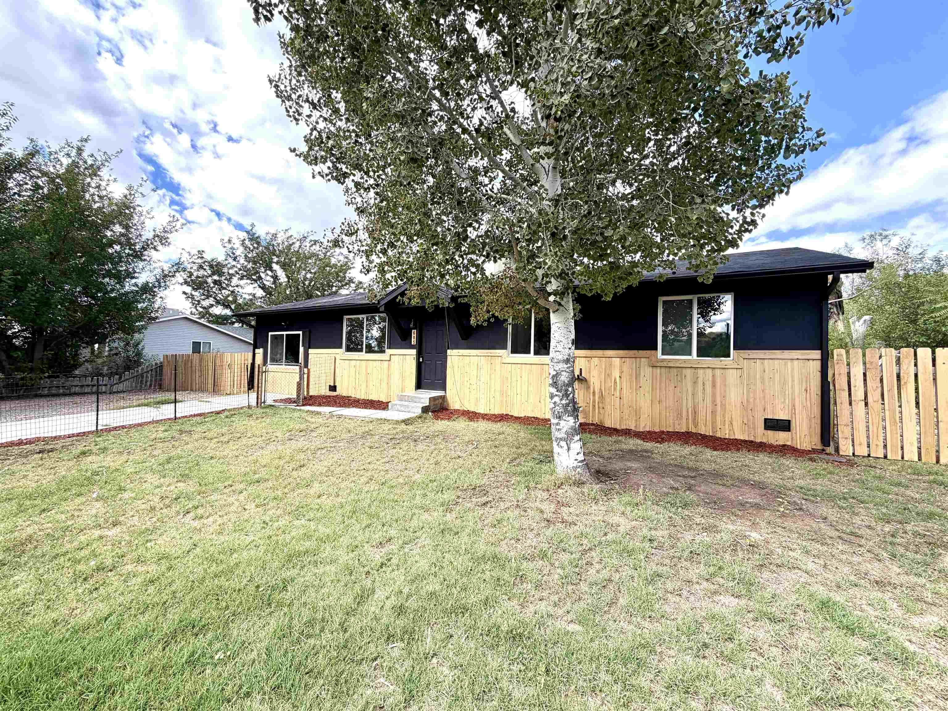 605 Susan Street Property Photo 36