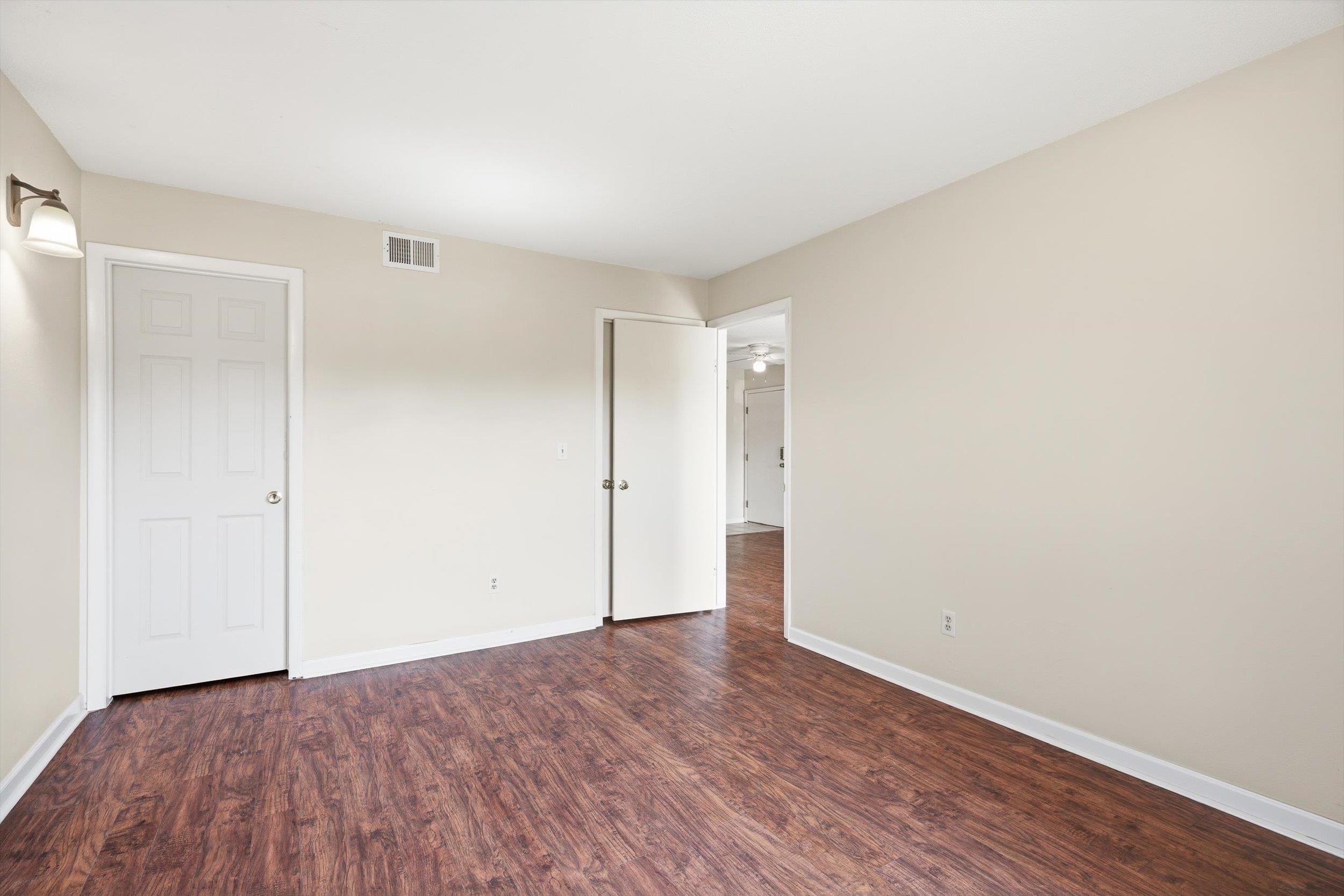 3231 Lakeside Drive Property Photo 12