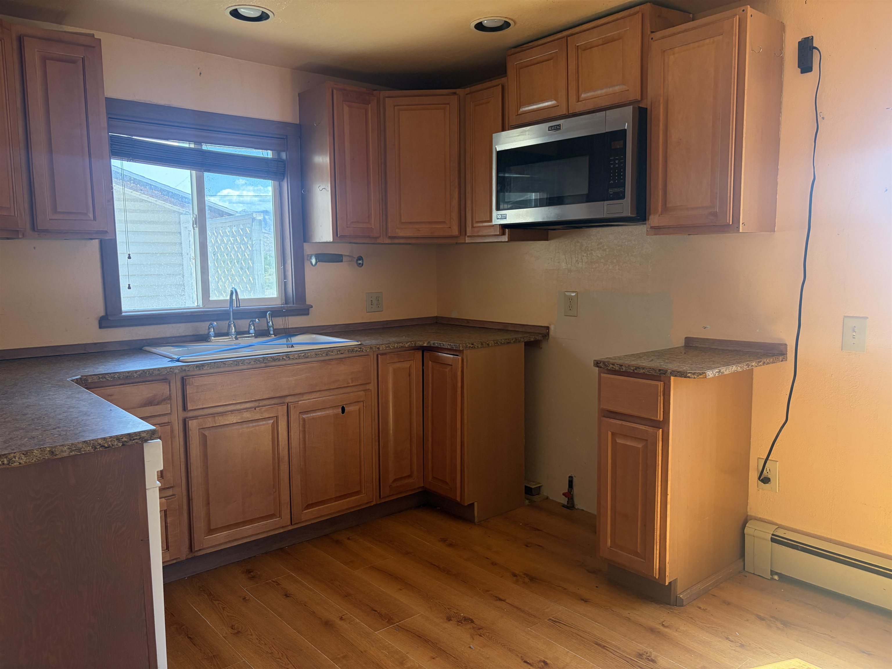 216 Denver Avenue Property Photo 4
