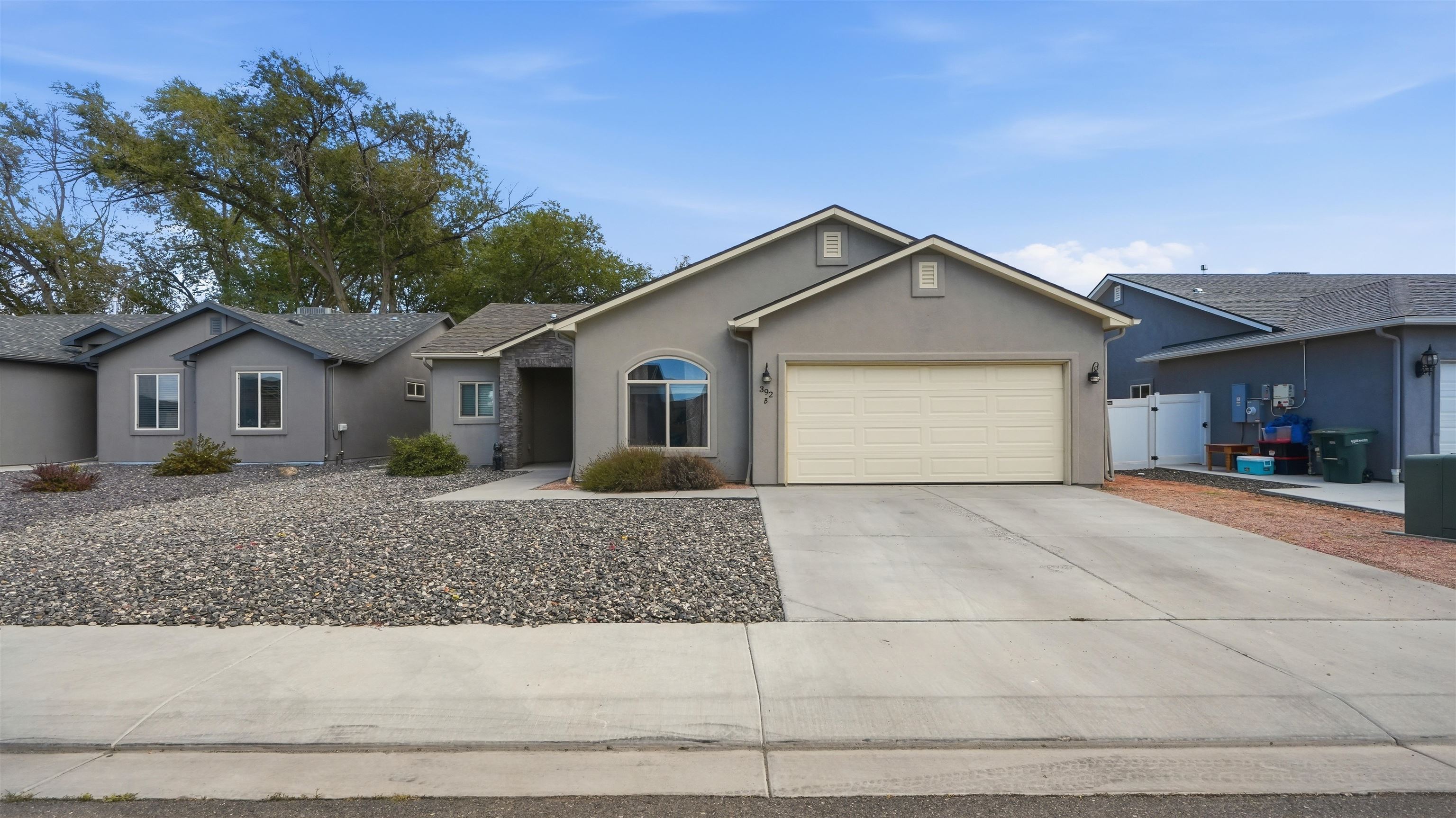 392 Sage Way Property Photo 2