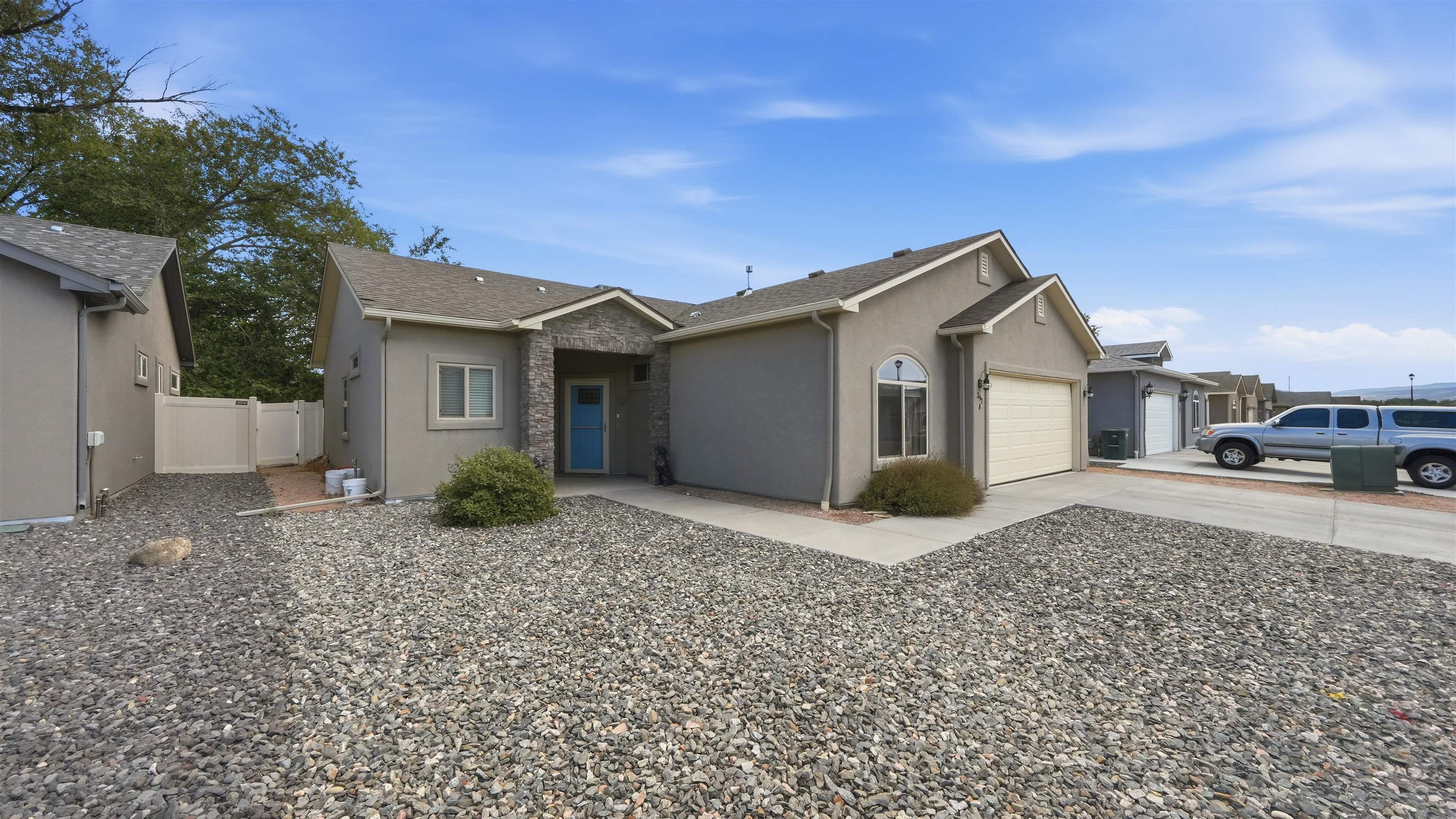 392 Sage Way Property Photo 3
