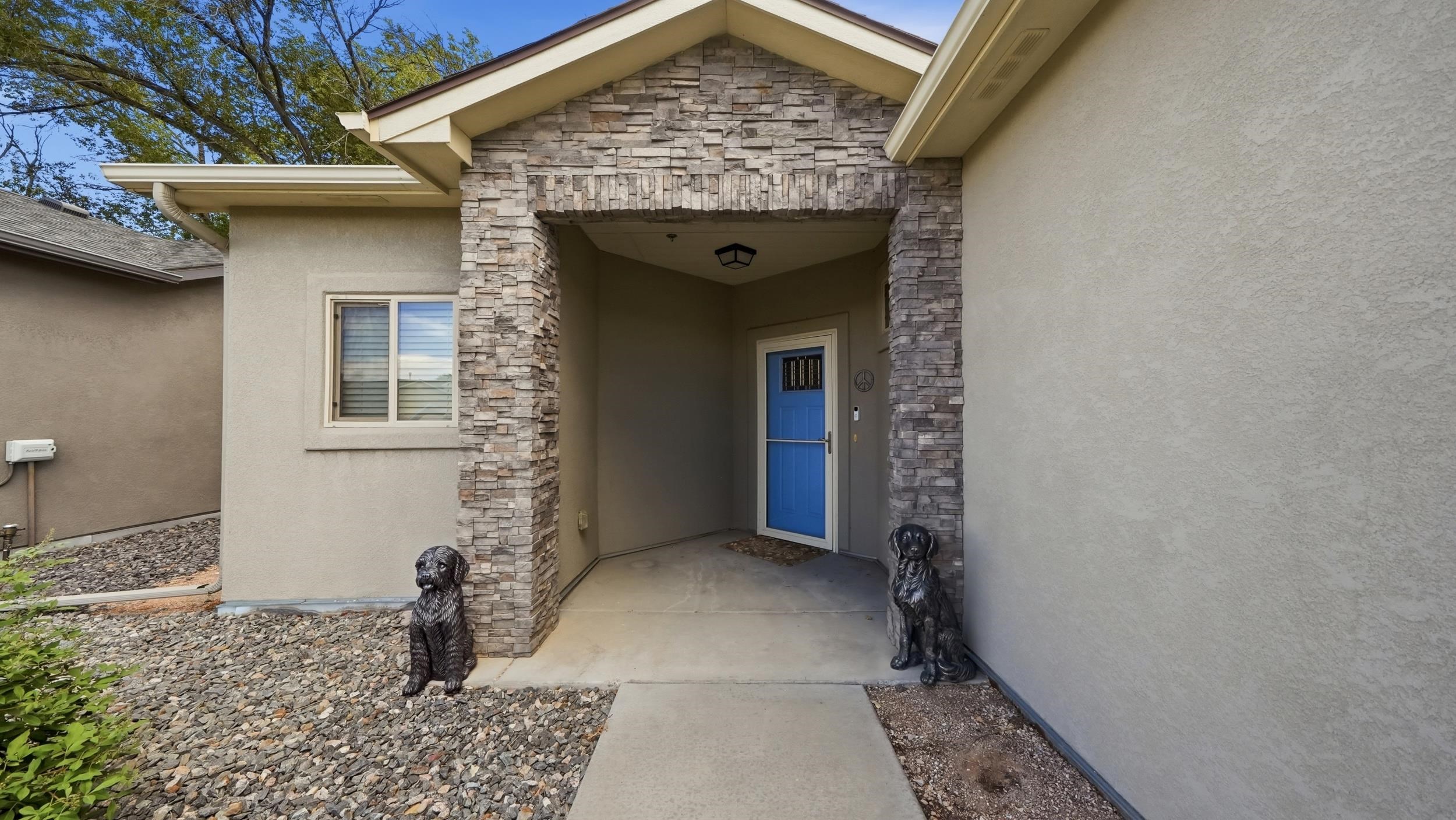 392 Sage Way Property Photo 5