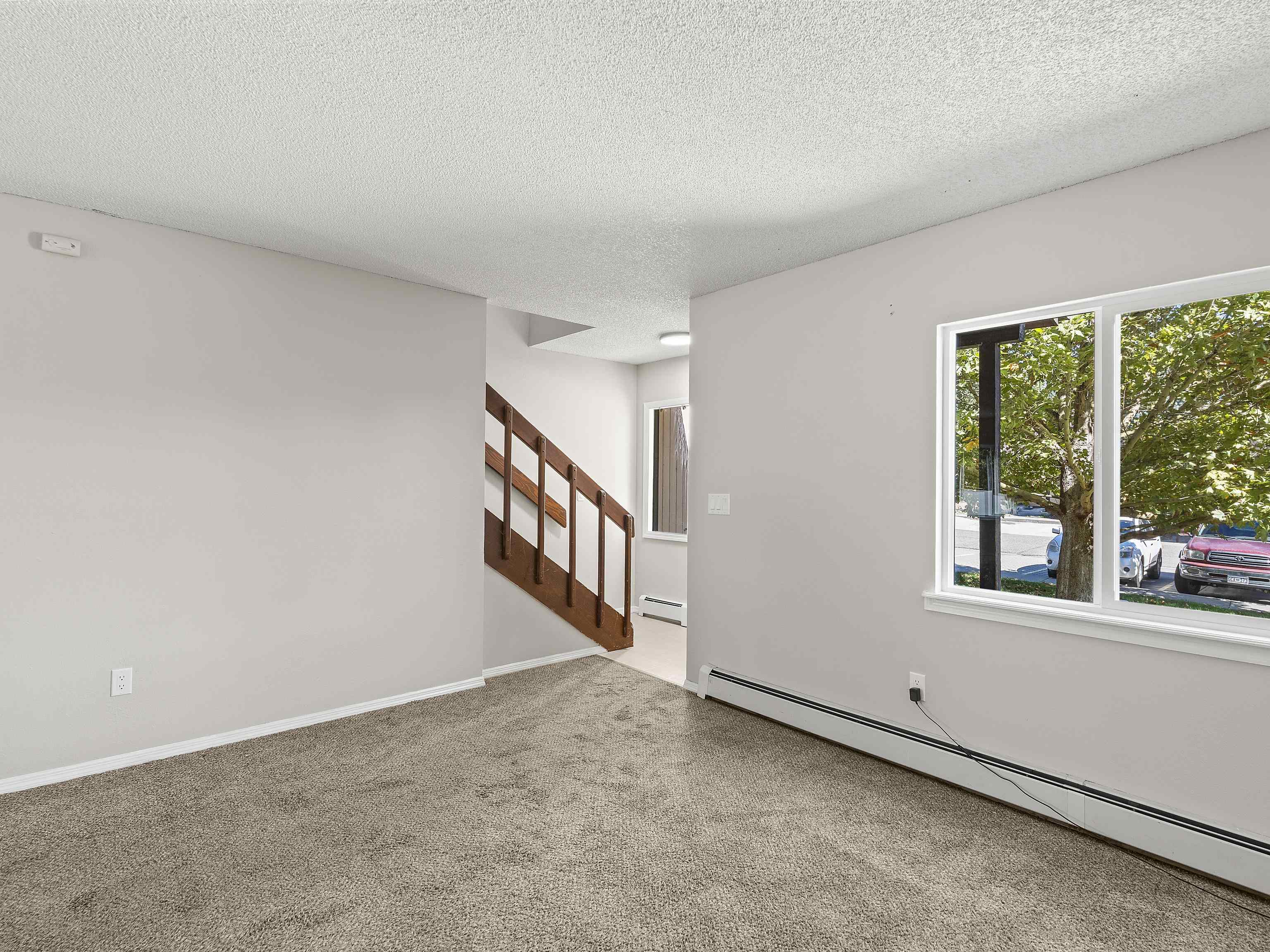 557 W Good Hope Circle Property Photo 9