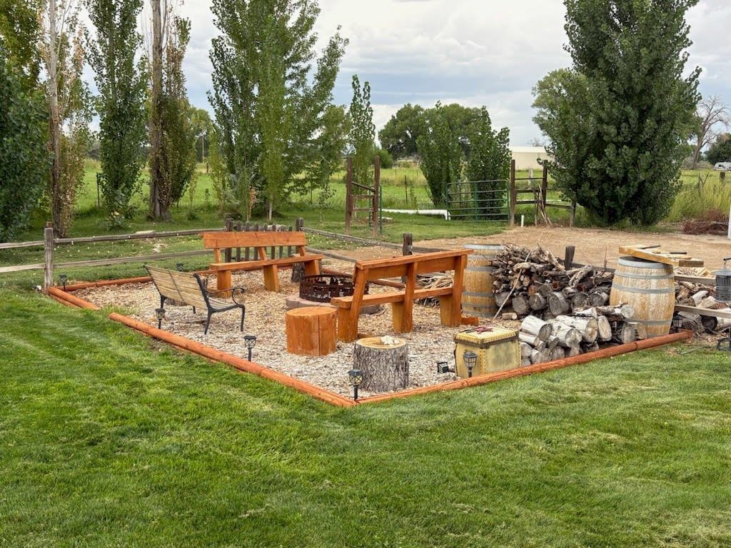 927 21 Road Property Photo 12