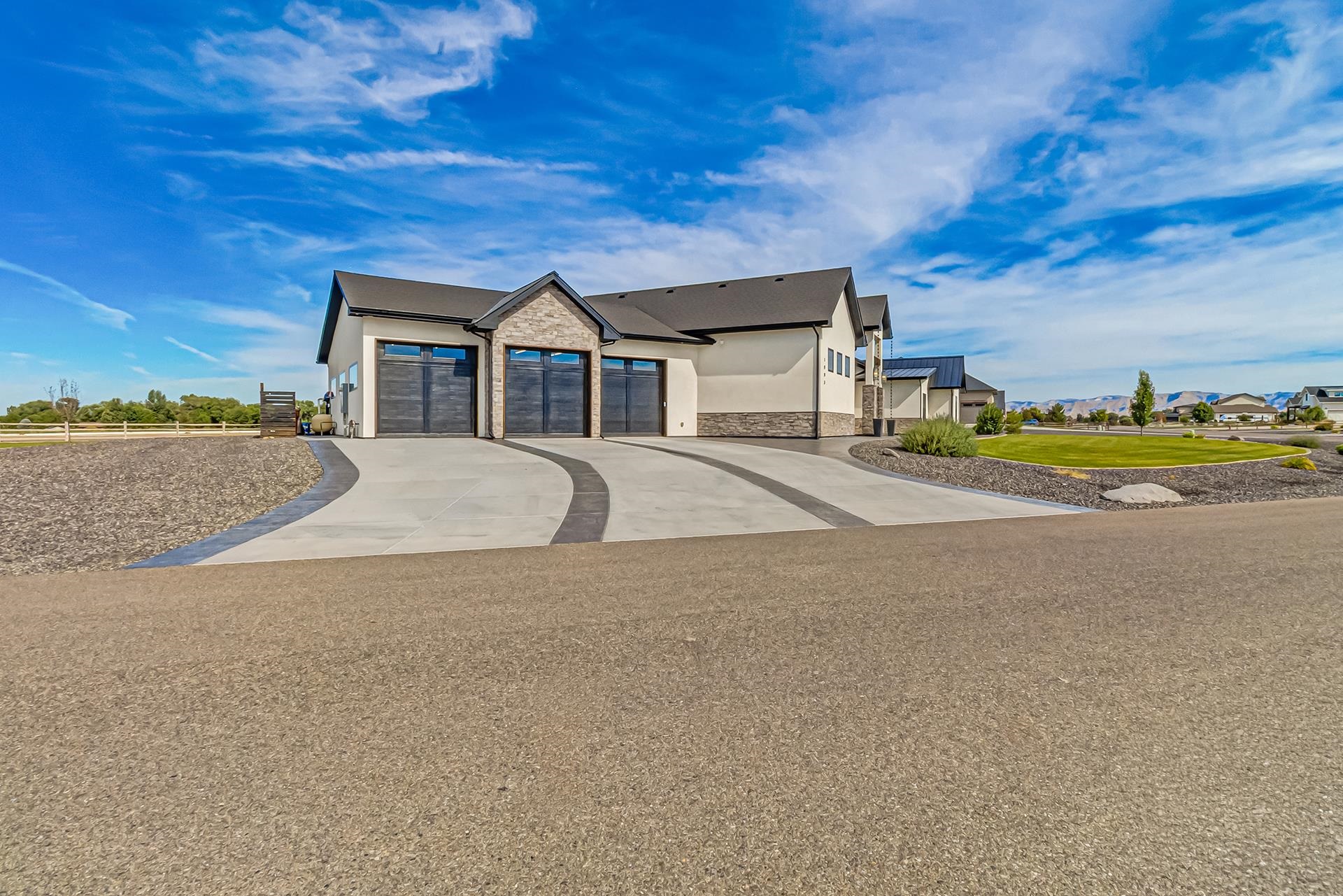 1003 Smith Ranch Road Property Photo 3