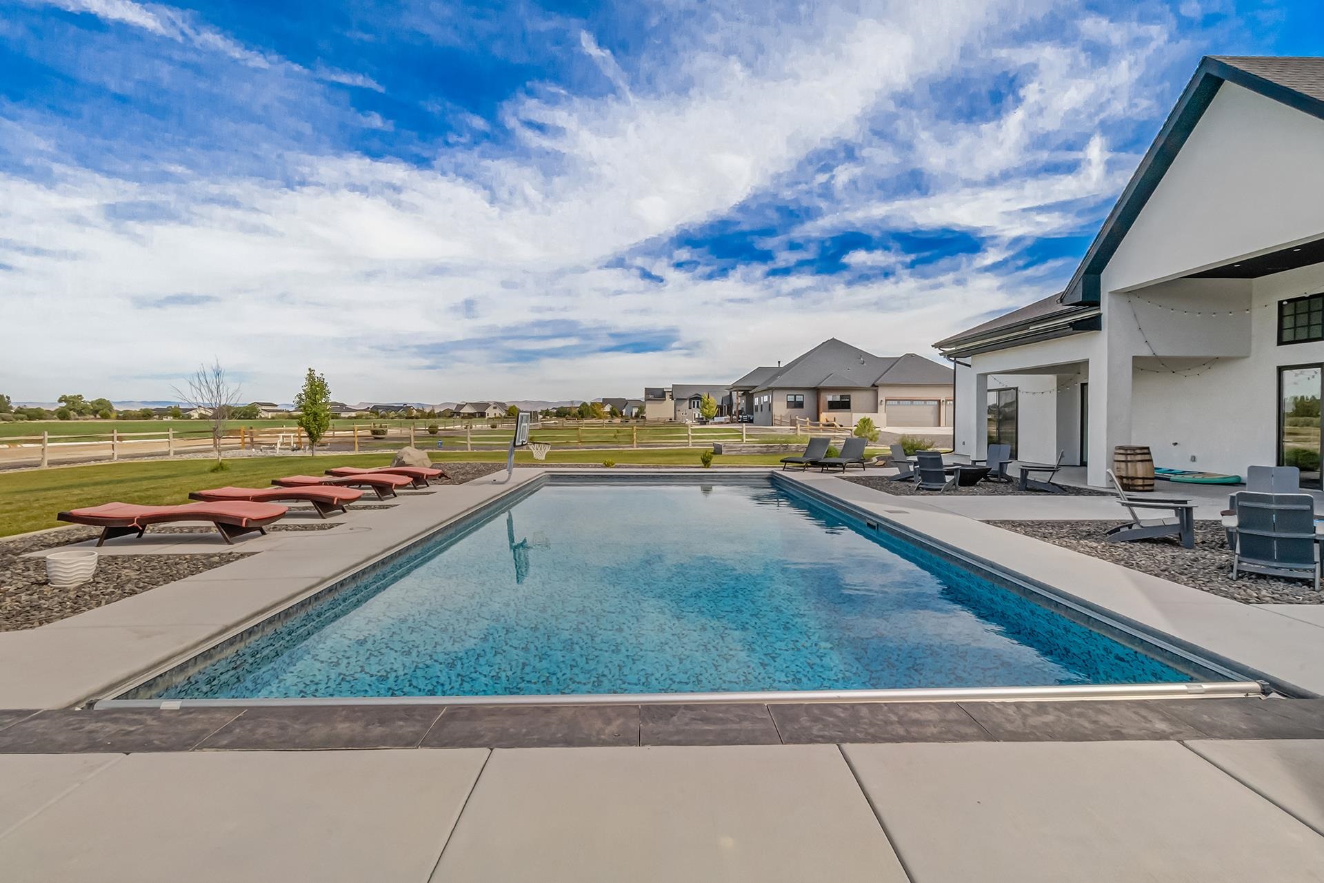 1003 Smith Ranch Road Property Photo 10