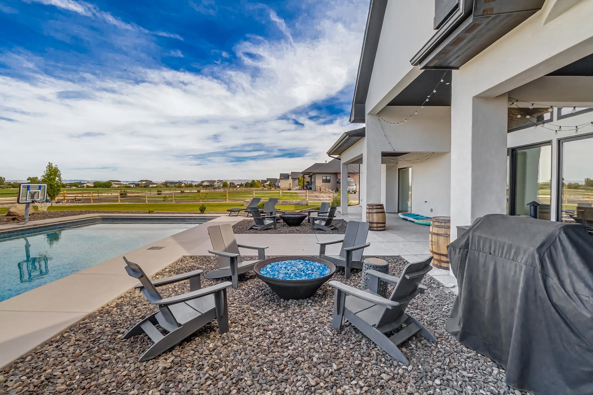 1003 Smith Ranch Road Property Photo 11