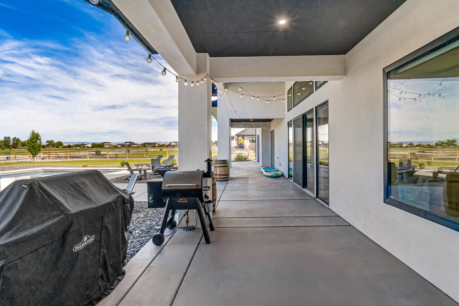 1003 Smith Ranch Road Property Photo 14
