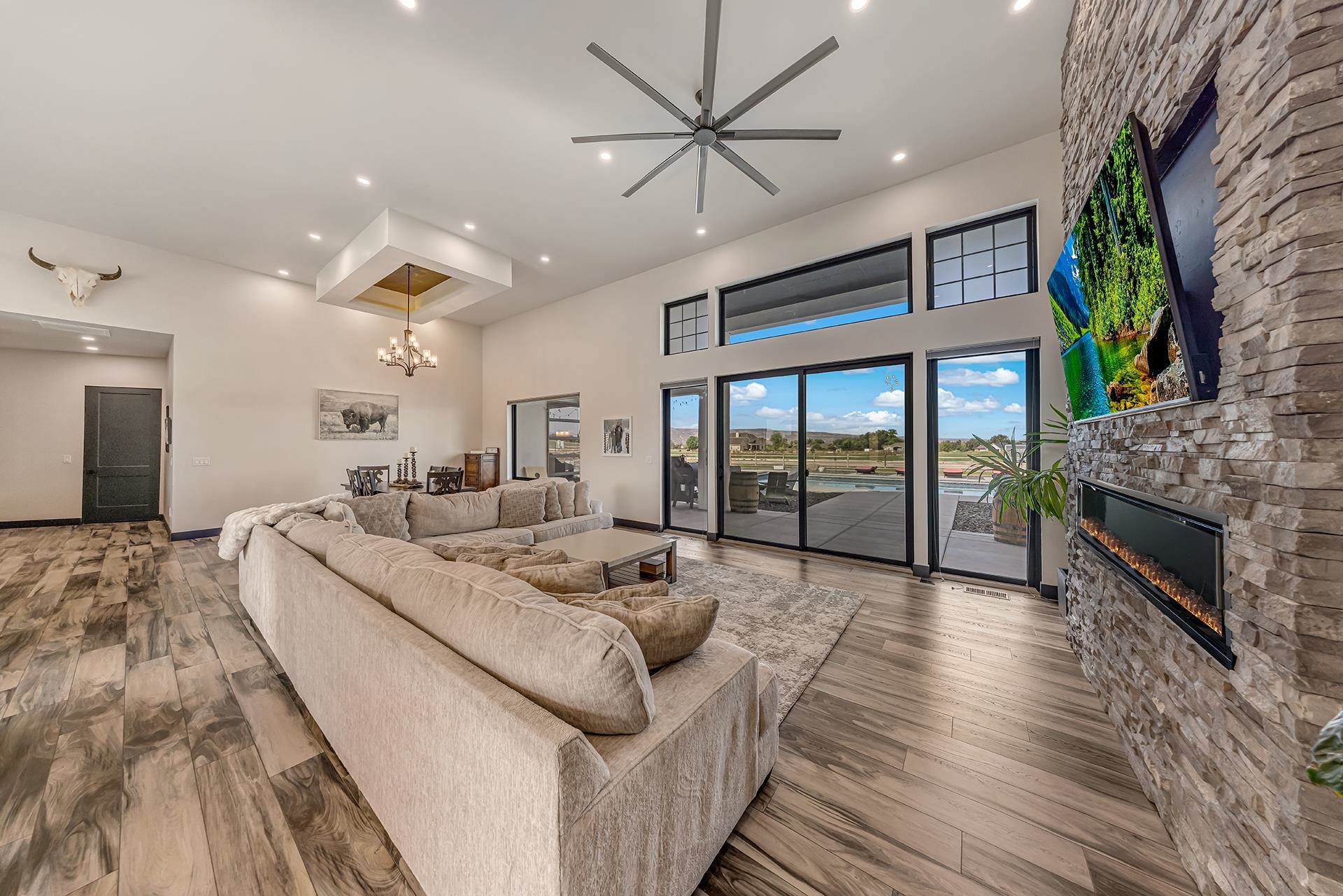 1003 Smith Ranch Road Property Photo 18