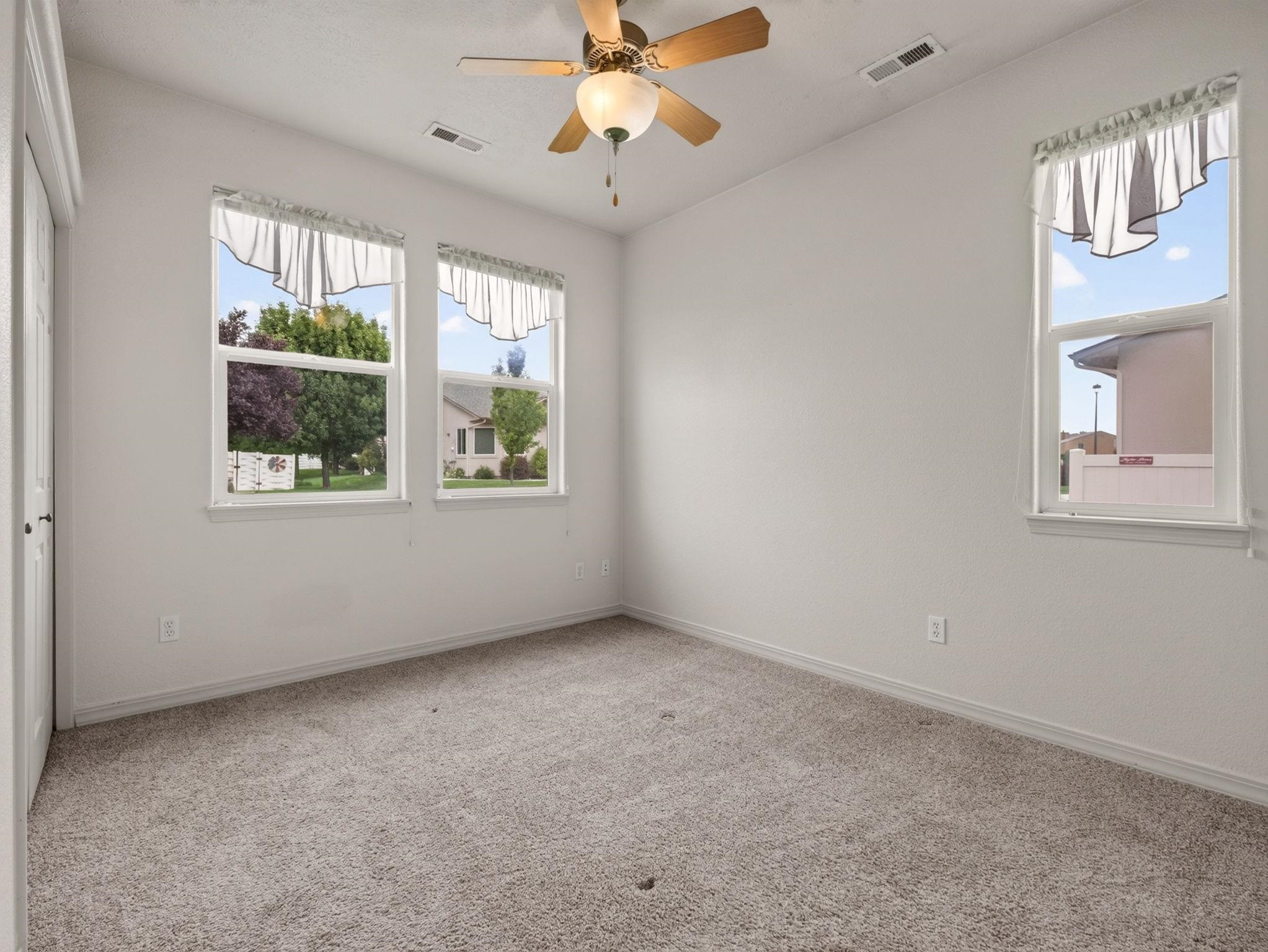 2839 Brittany Drive Property Photo 10