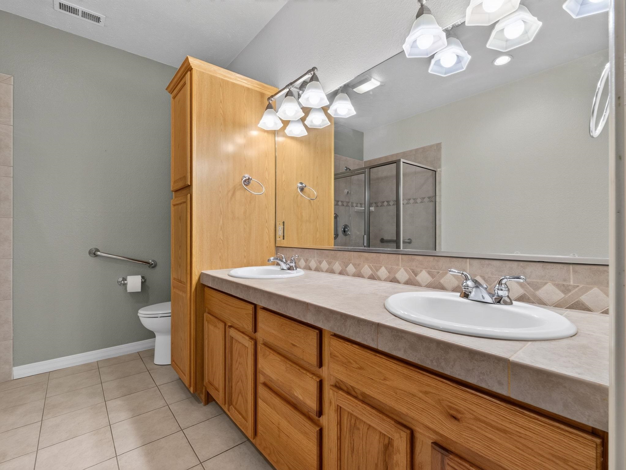 2839 Brittany Drive Property Photo 21