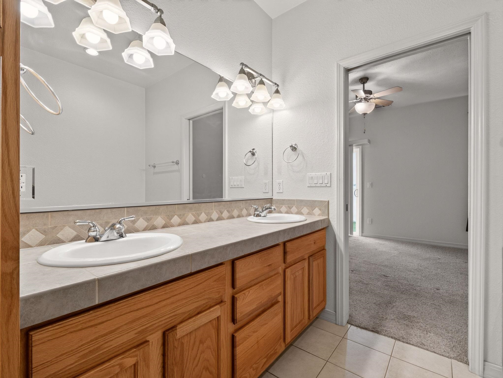 2839 Brittany Drive Property Photo 22
