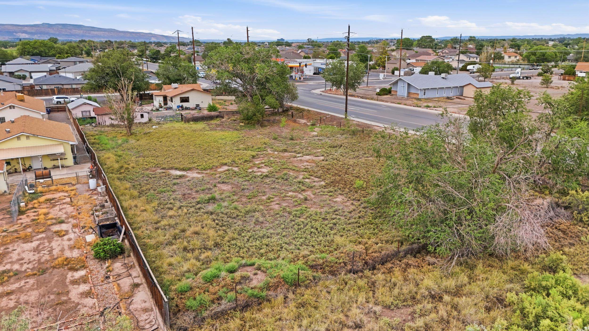 398 30 Road Property Photo 3