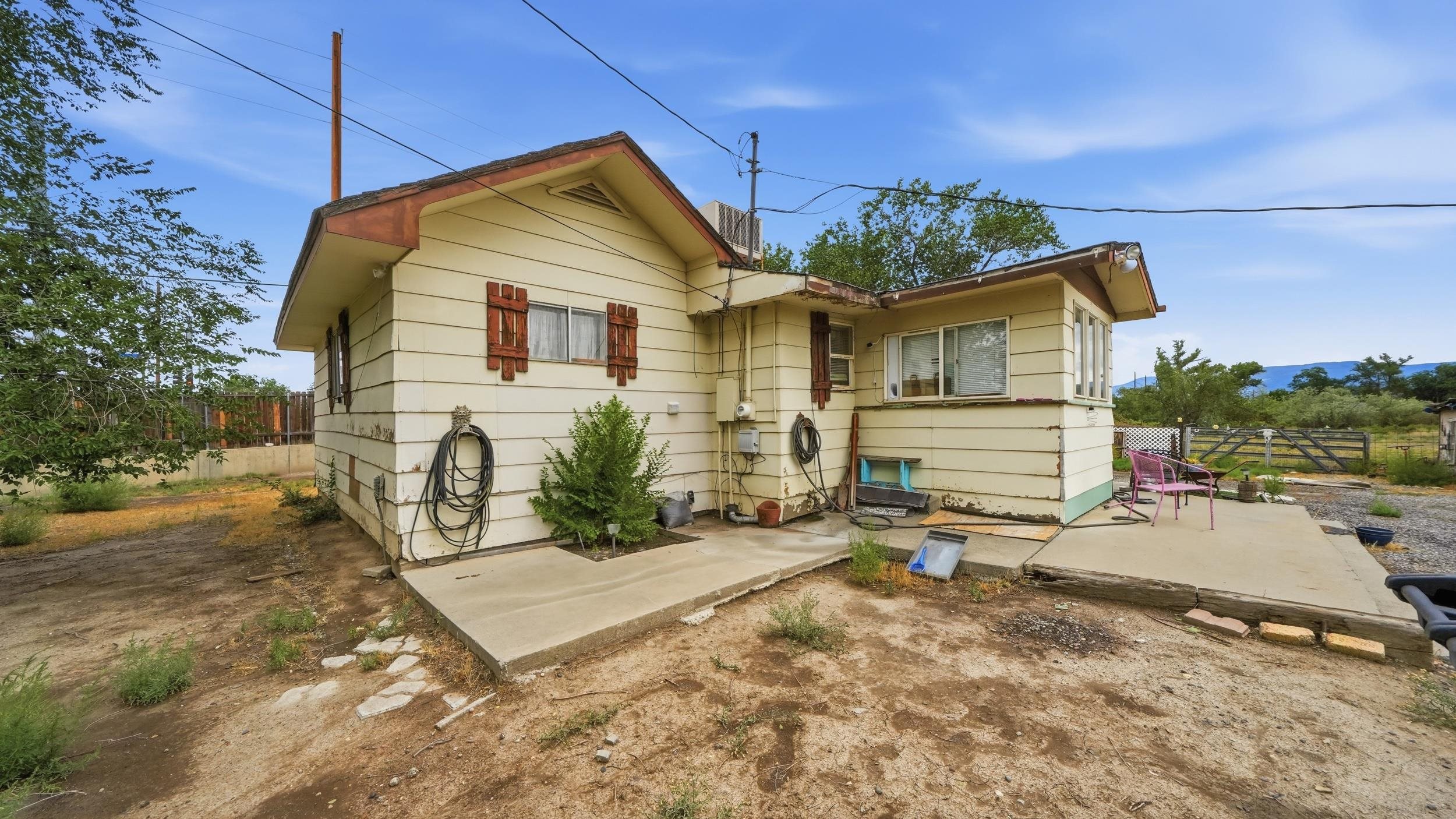 398 30 Road Property Photo 9