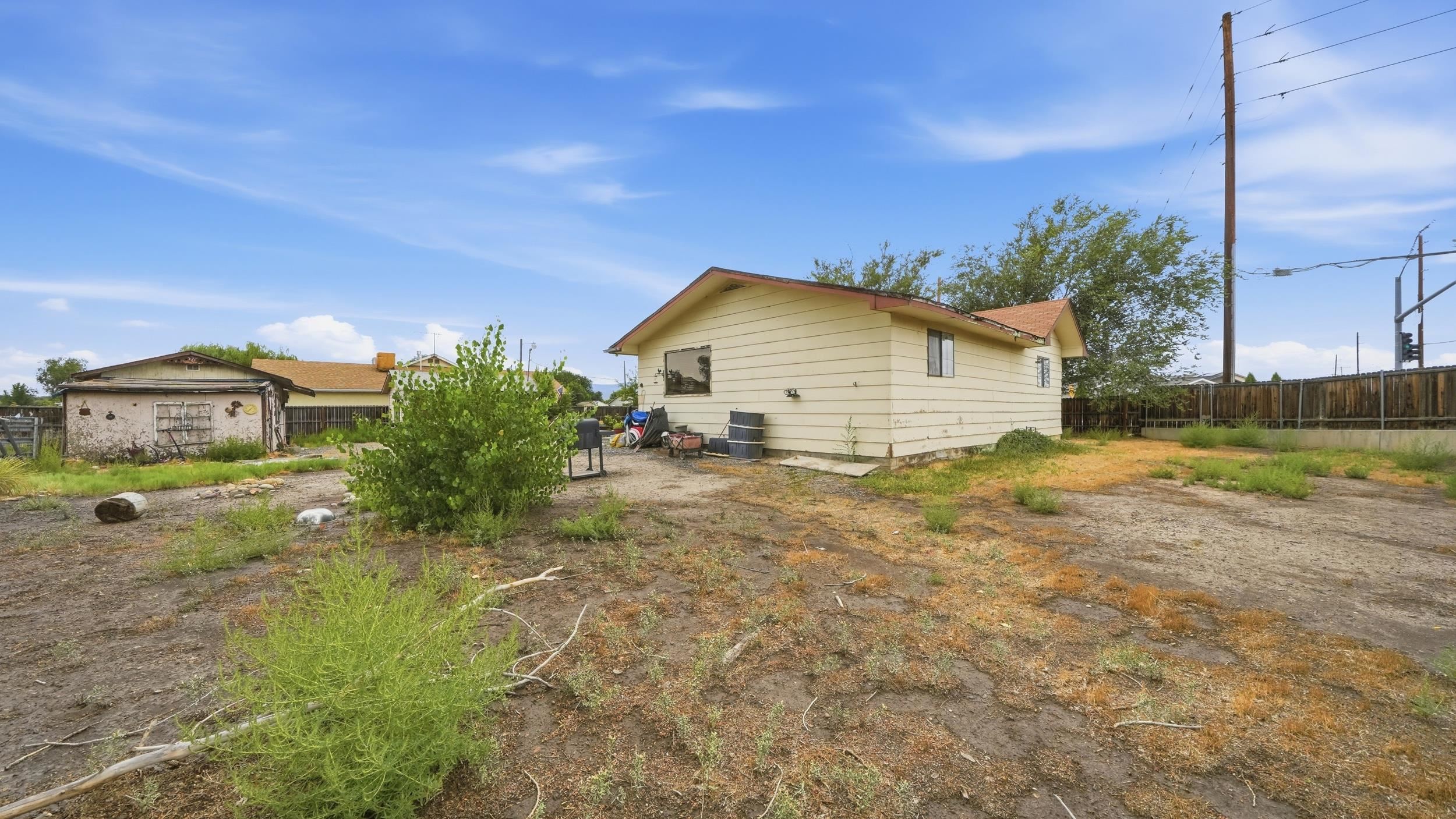 398 30 Road Property Photo 12