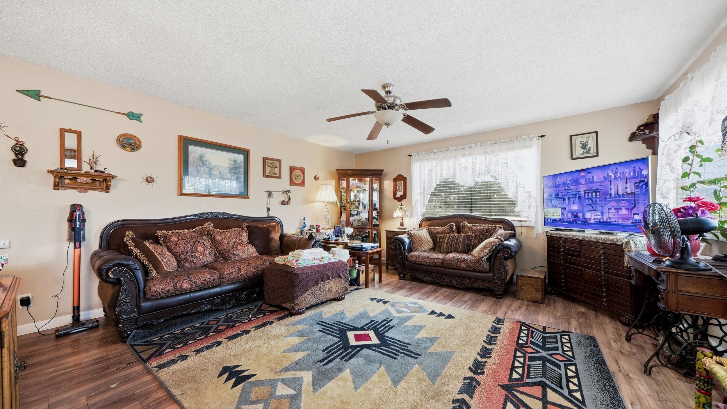398 30 Road Property Photo 15