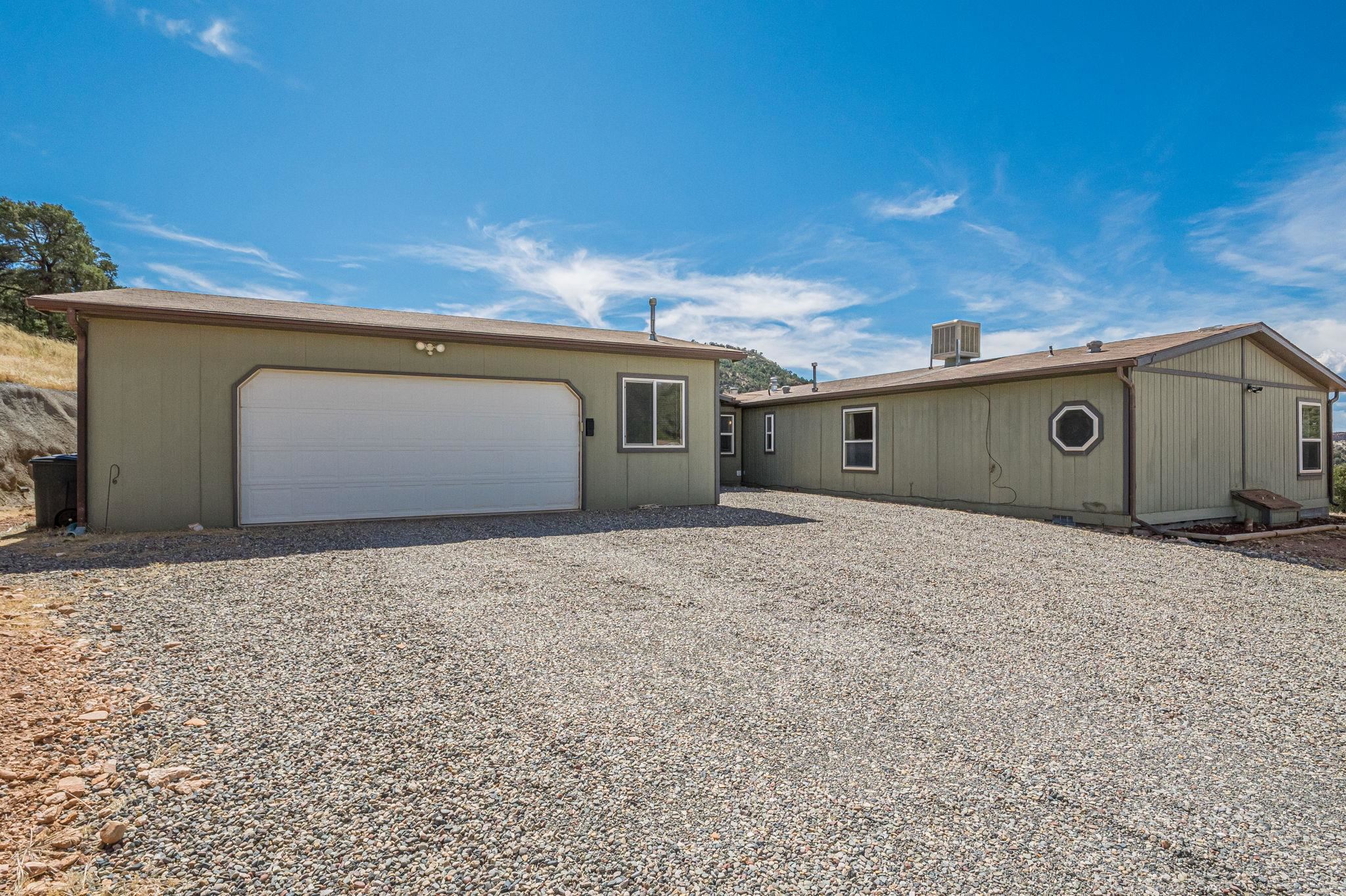 2821 Ds Road Property Photo 4