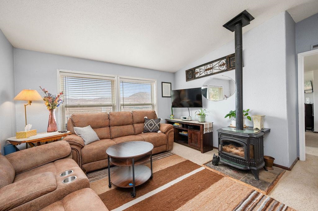 598 39 Road Property Photo 5